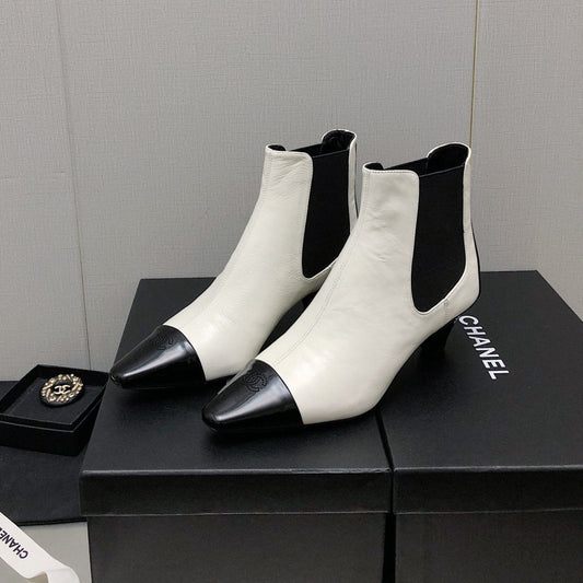 SHORT BOOTS IN WHITE MIX BLACK SHEEPSKIN - 34