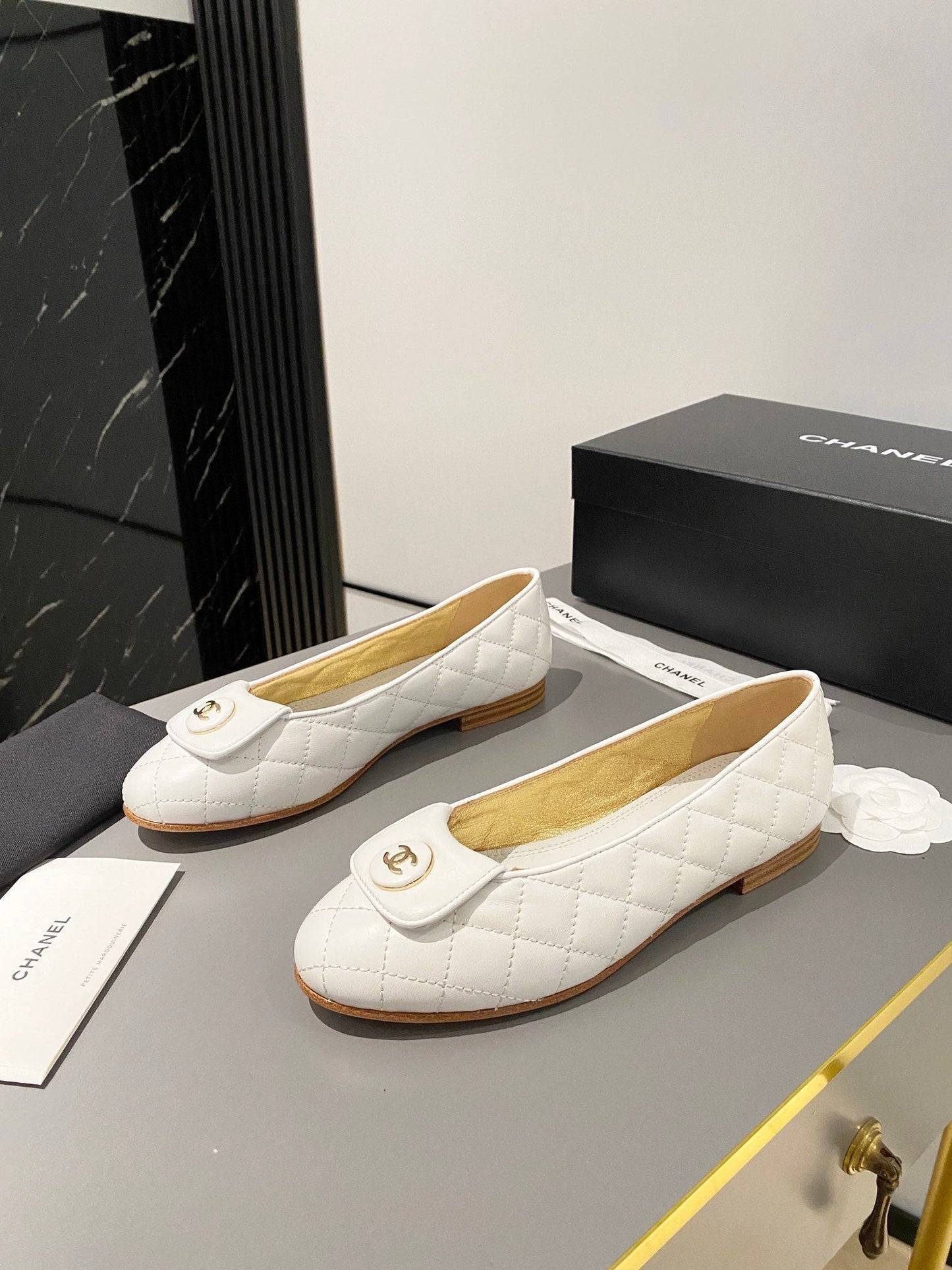 BALLET FLAT WHITE LAMBSKIN - 35