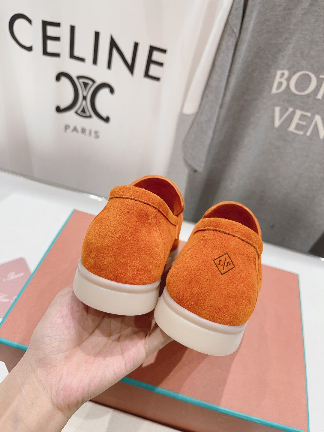 LP SUMMER CHARMS WALK LOAFERS ORANGE SUEDE - 35