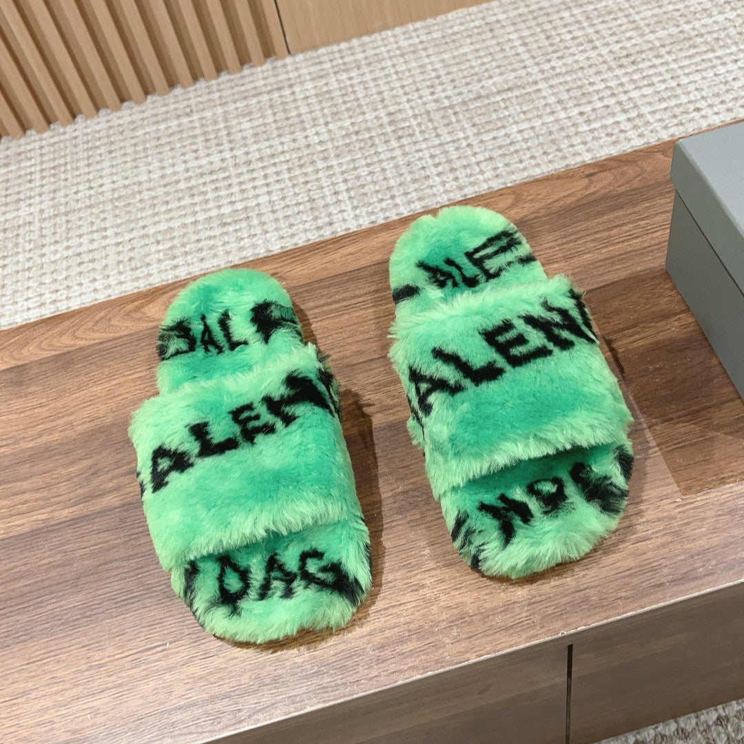 LAMB WOOL SLIPPER GREEN AND BLACK - 35
