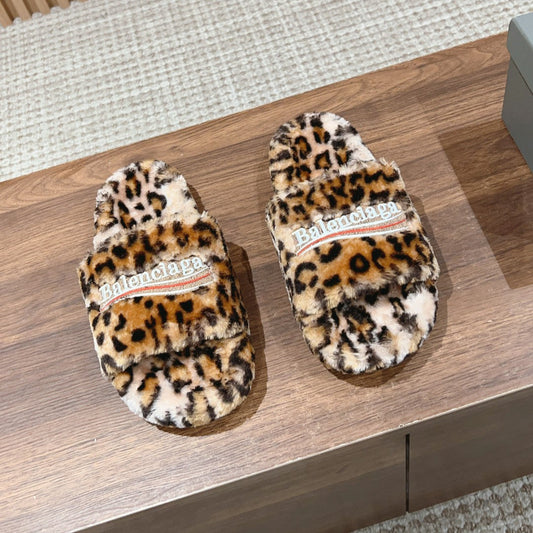 FURRY SLIDES IN LEOPARD PRINT RABBIT FUR - 35