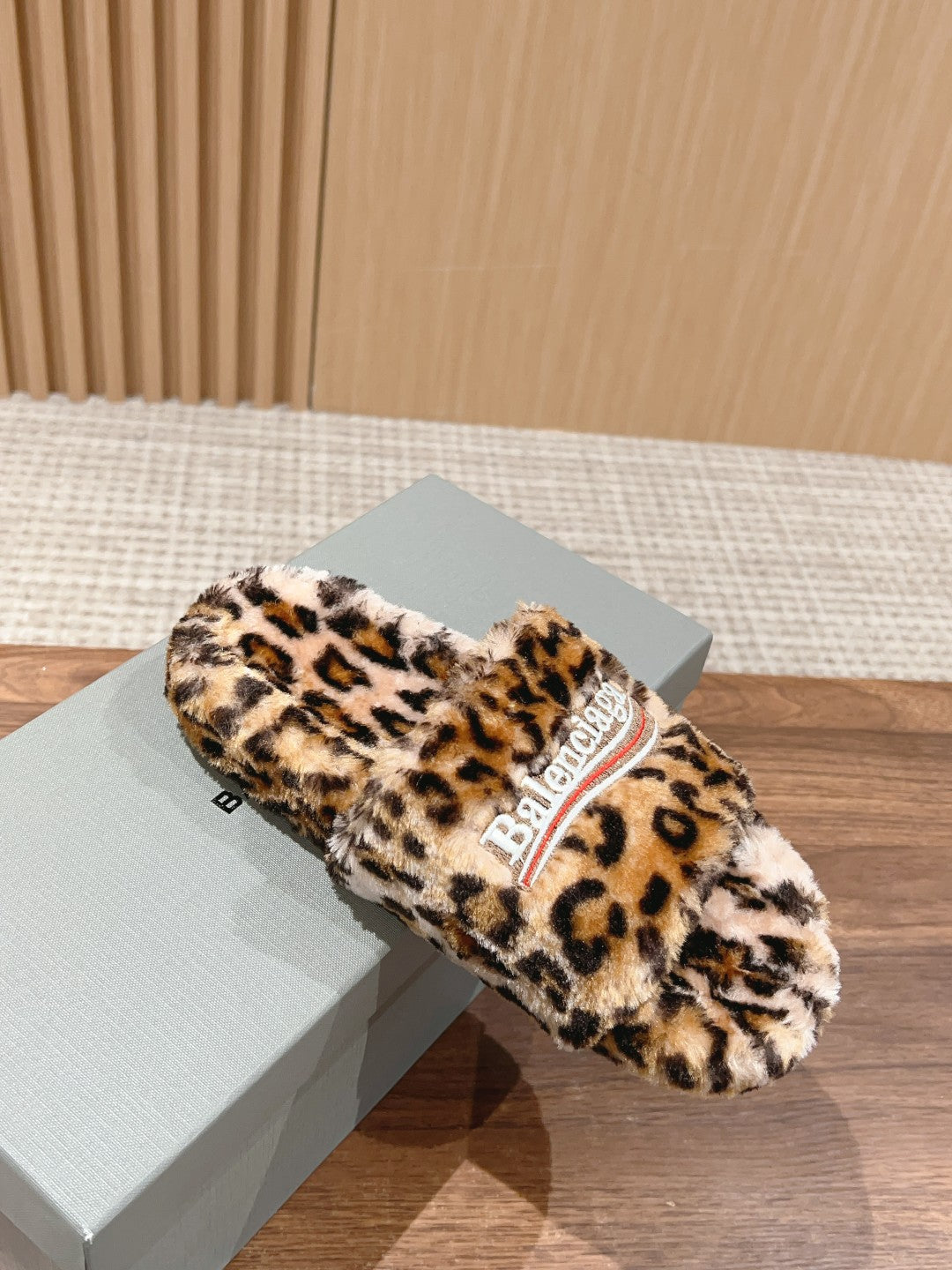 FURRY SLIDES IN LEOPARD PRINT RABBIT FUR - 35