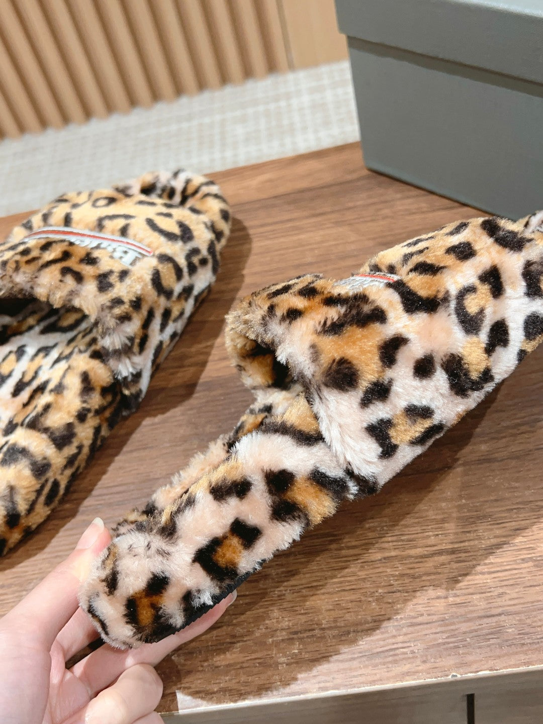 FURRY SLIDES IN LEOPARD PRINT RABBIT FUR - 35