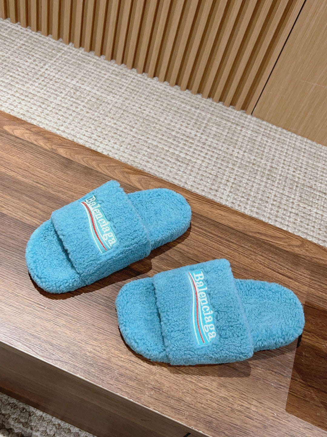 FURRY SLIDES IN SKY BLUE CURLY SHEARLING - 35