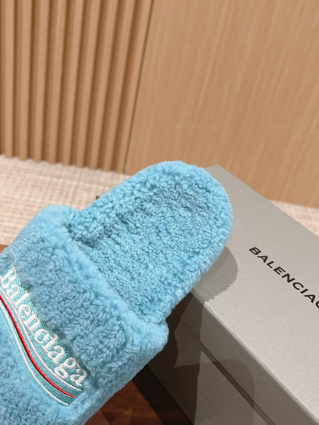FURRY SLIDES IN SKY BLUE CURLY SHEARLING - 35