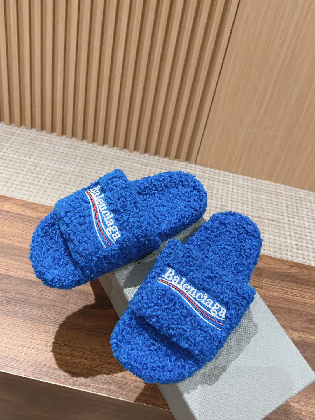 FURRY SLIDES IN COBALT BLUE CURLY SHEARLING - 35