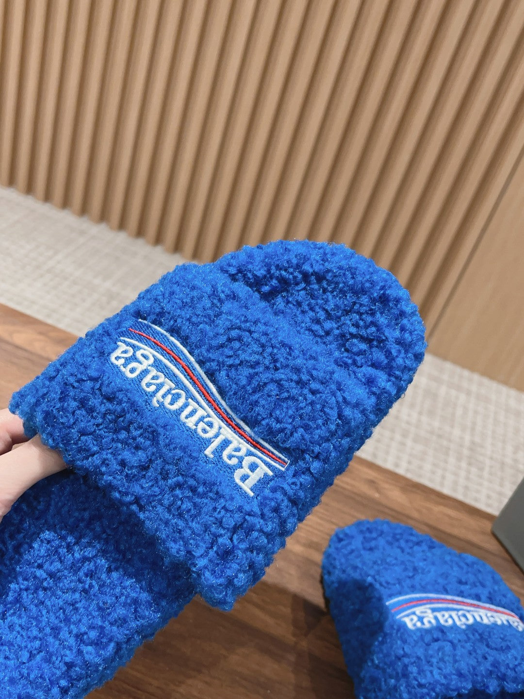 FURRY SLIDES IN COBALT BLUE CURLY SHEARLING - 35