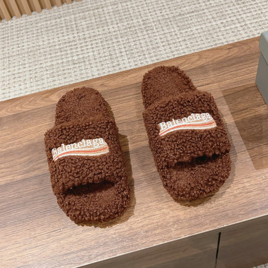 FURRY SLIDES IN BROWN CURLY SHEARLING - 35