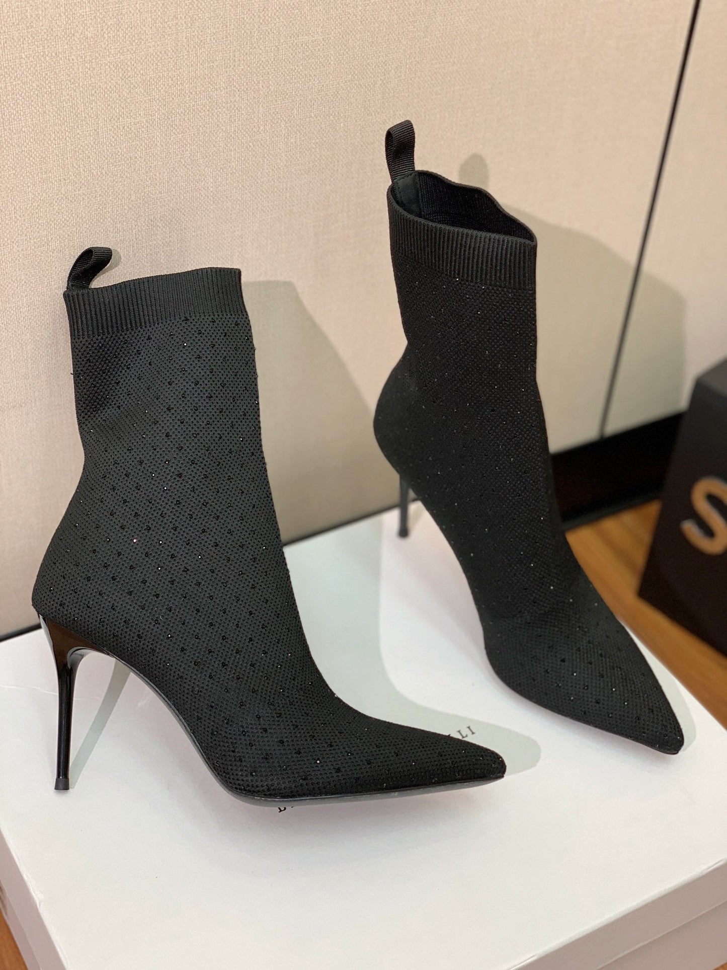 Черевики BALMAIN 26S 105 ММ, ЧОРНИЙ FLYKNIT, ЗІ СТРАЗАМИ, МОДЕЛЬ 22