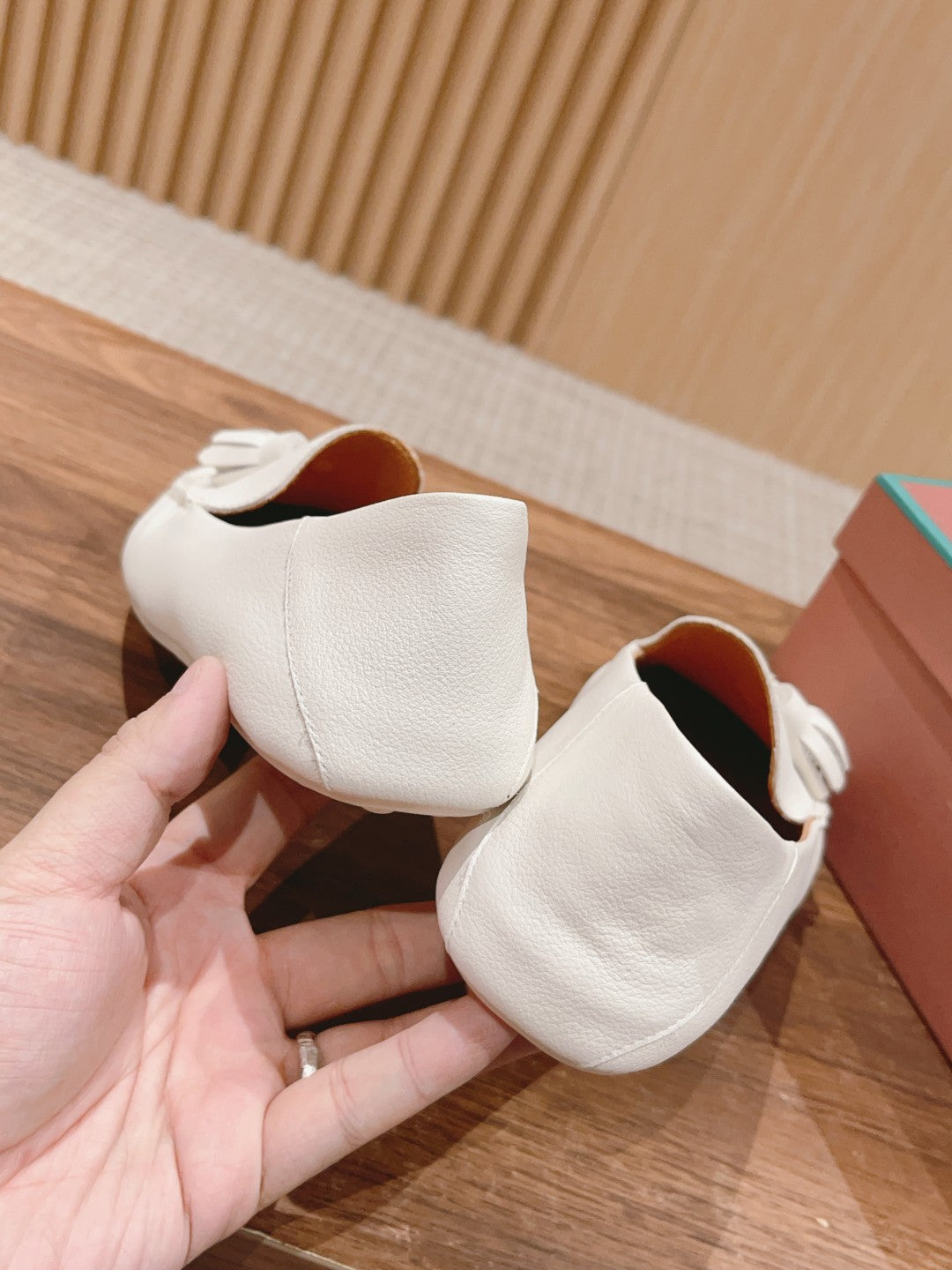 LP DOT SOLE WALK LOAFERS WHITE DEERSKIN - 35