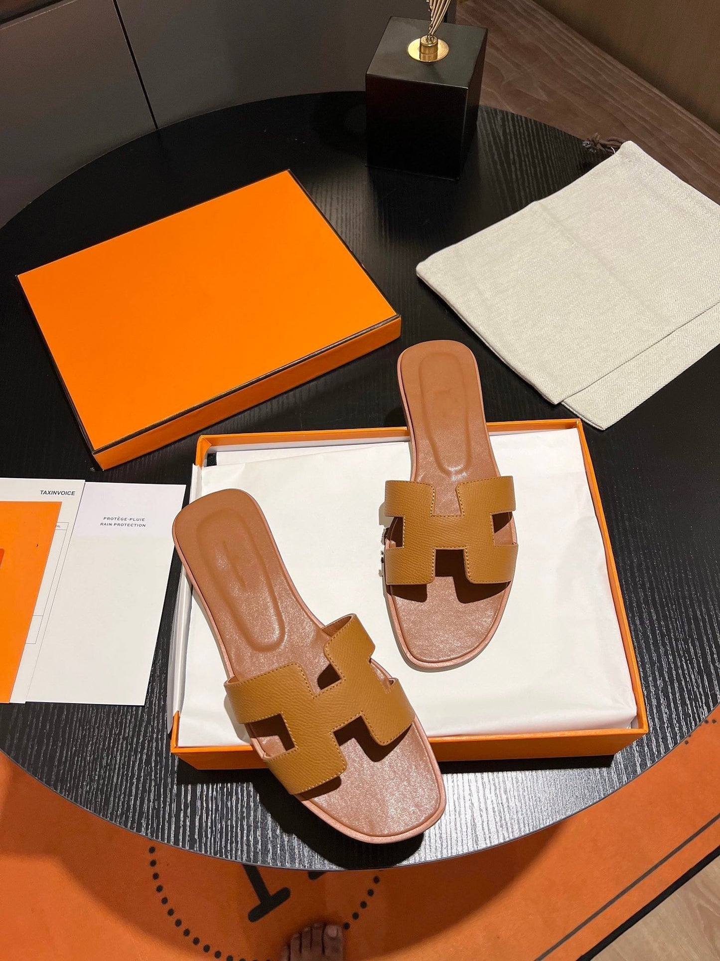 0RAN SANDAL Leather Brown - 35