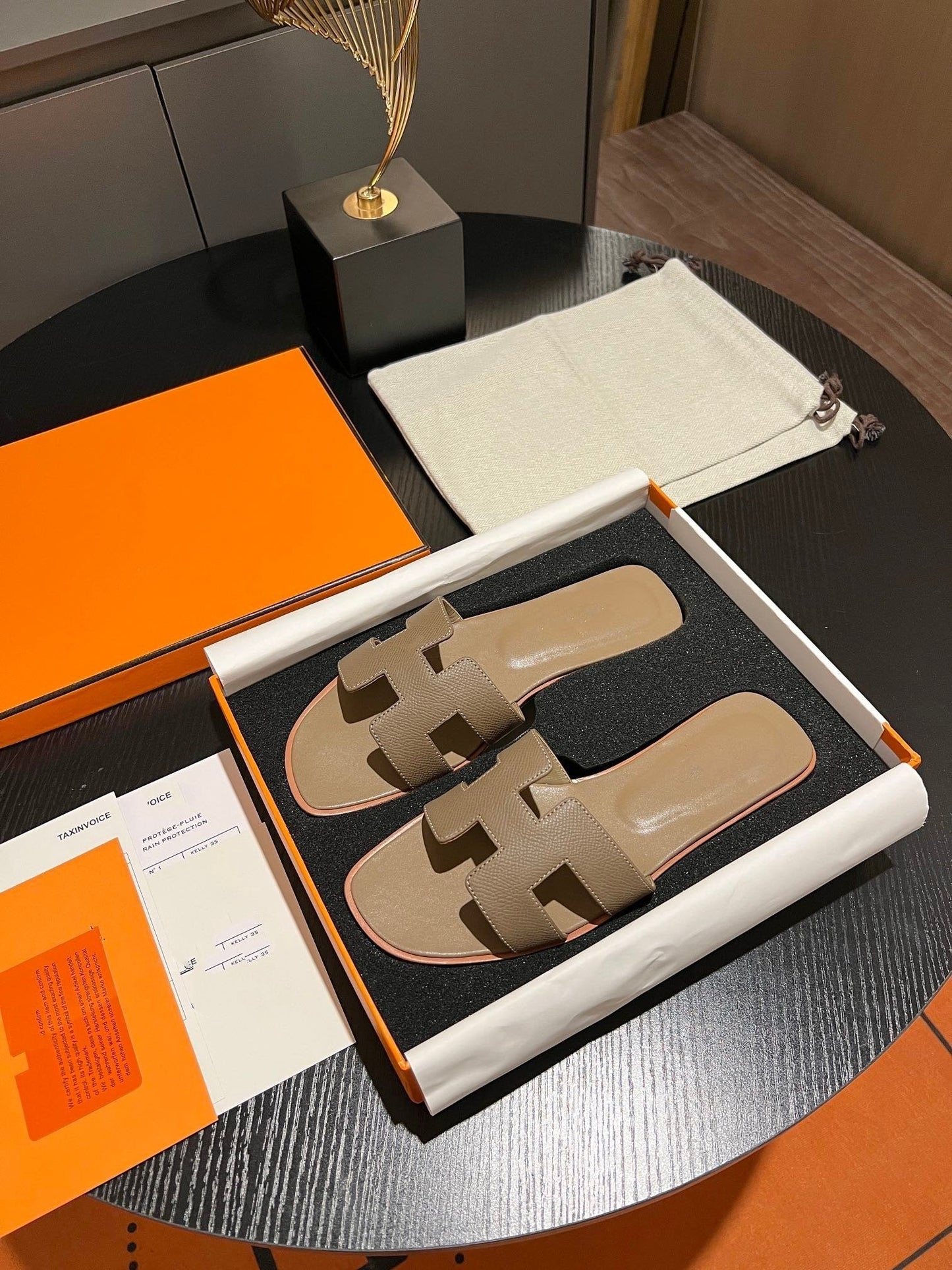 0RAN SANDAL Leather Peanut - 35