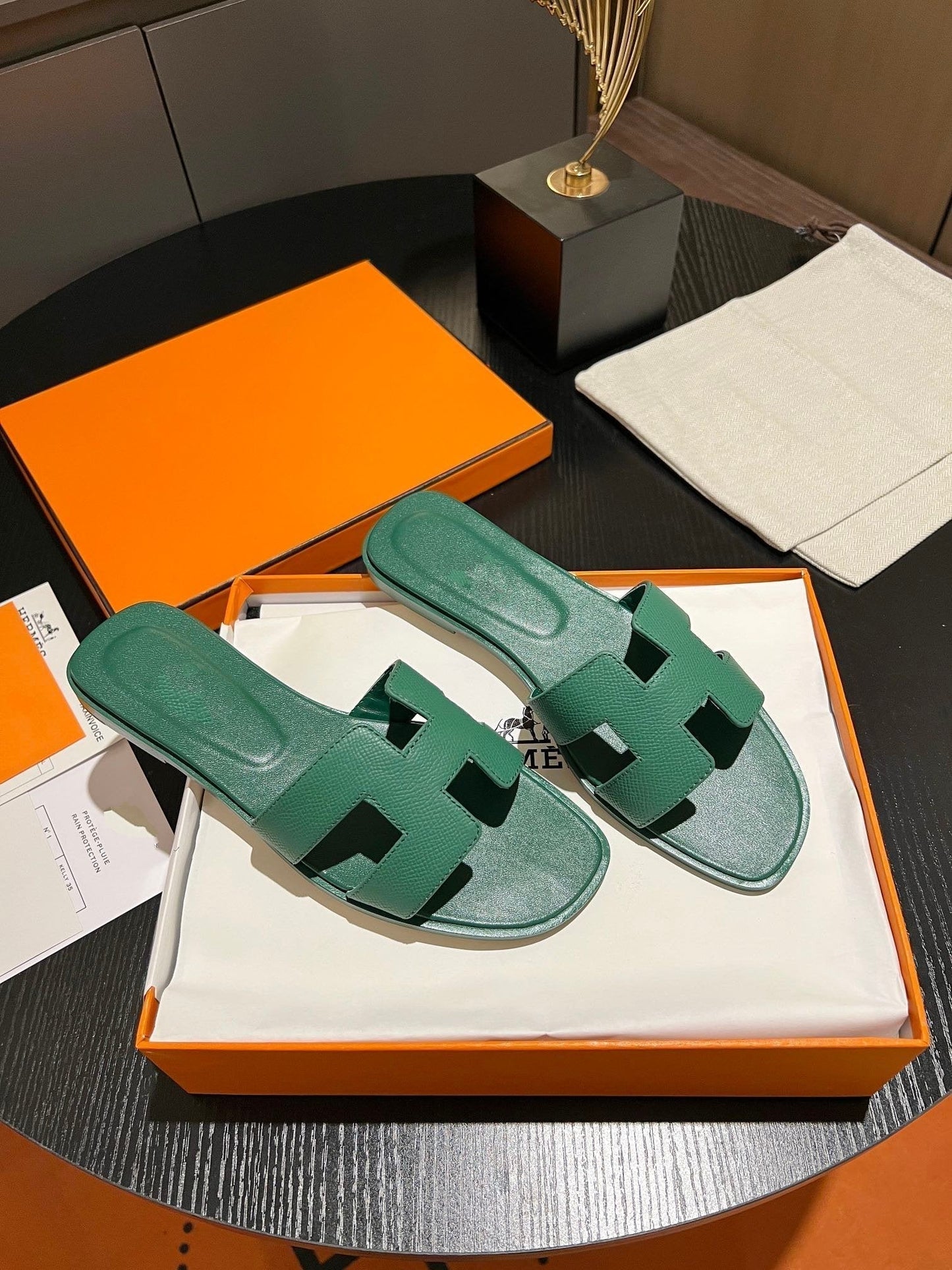 0RAN SANDAL Leather Ocean - 35