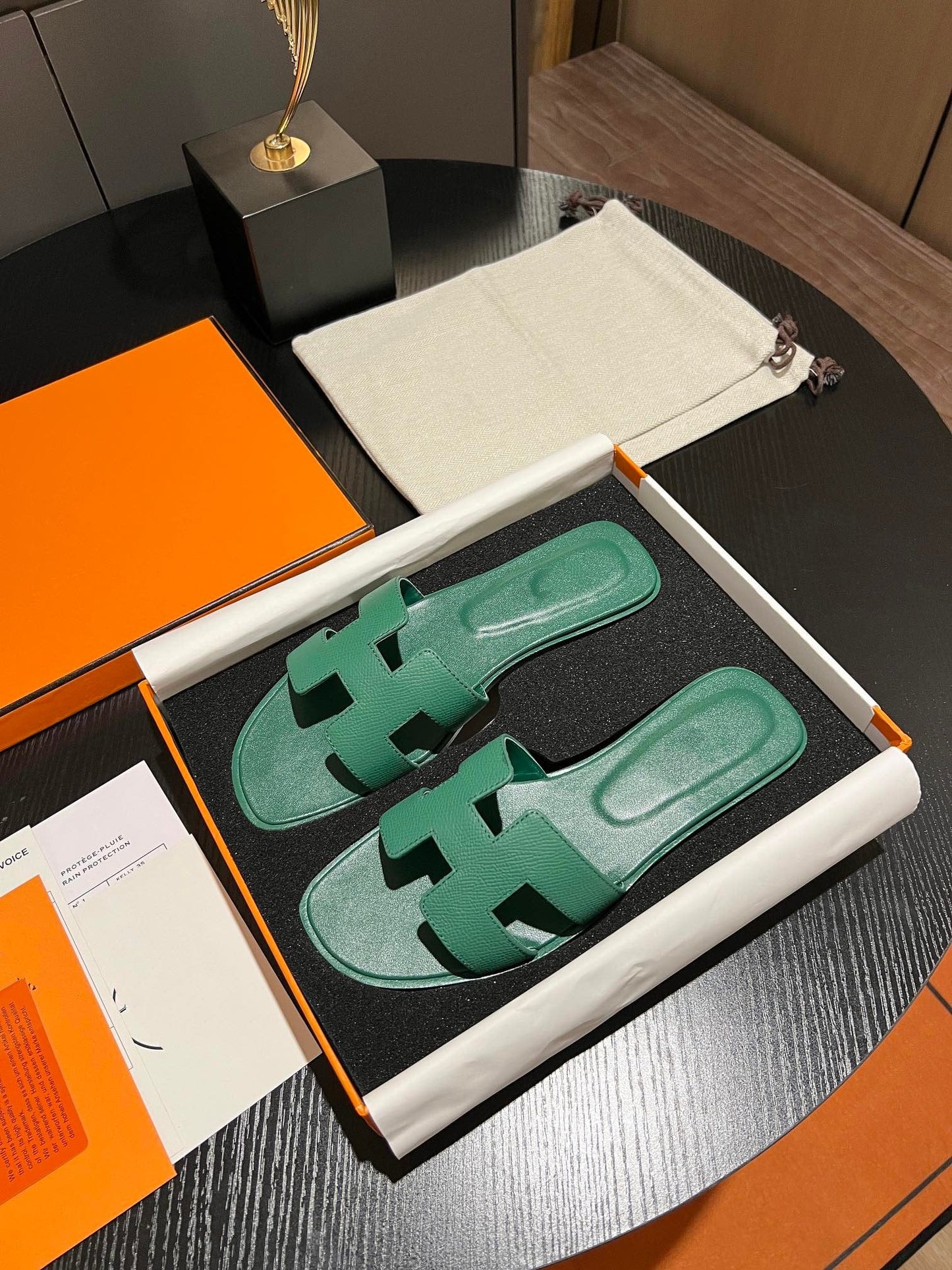 0RAN SANDAL Leather Ocean - 35