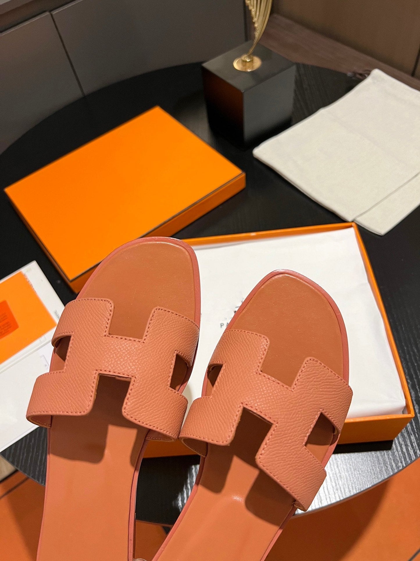 0RAN SANDAL Leather Carrot - 35