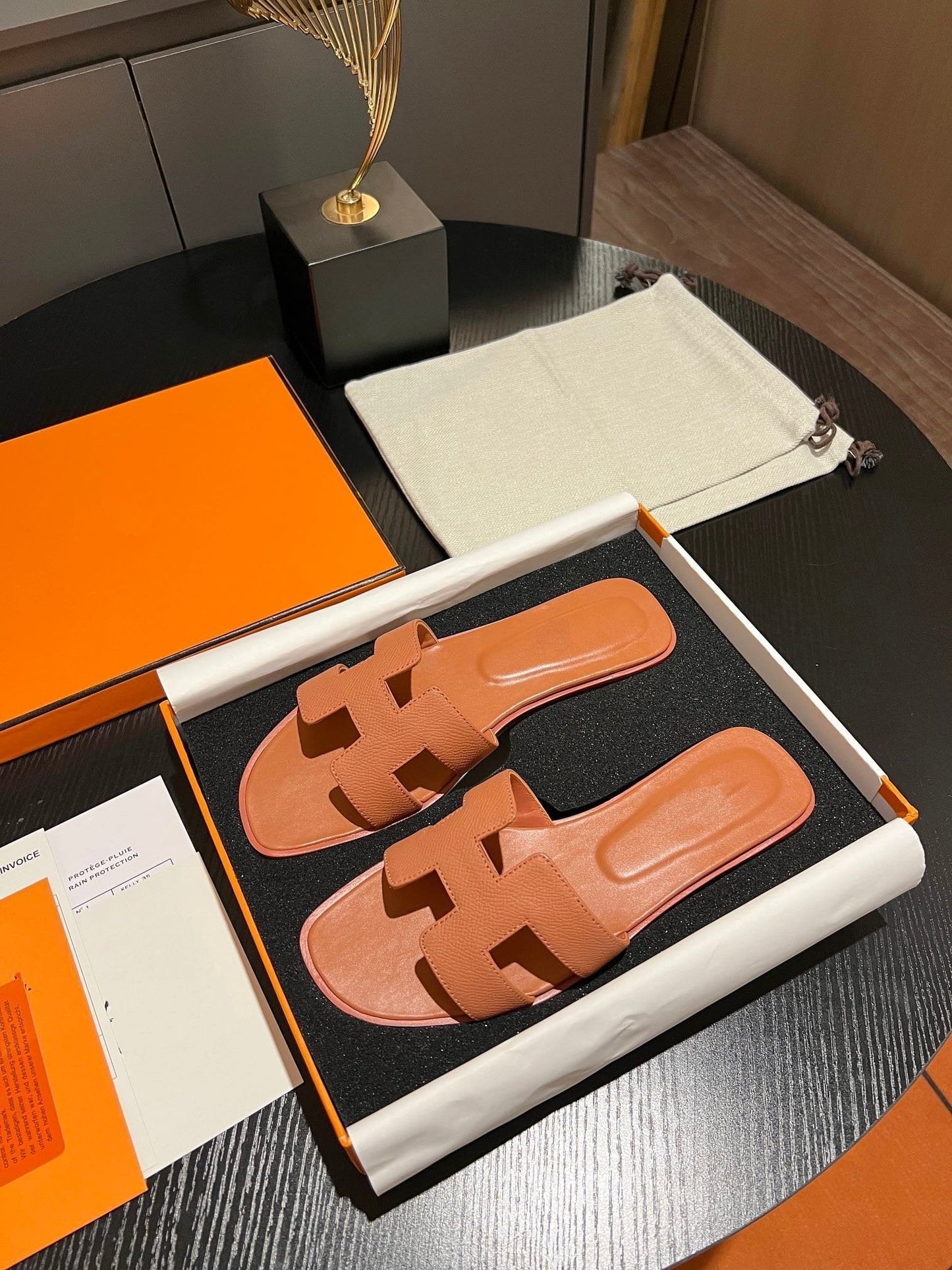 0RAN SANDAL Leather Carrot - 35