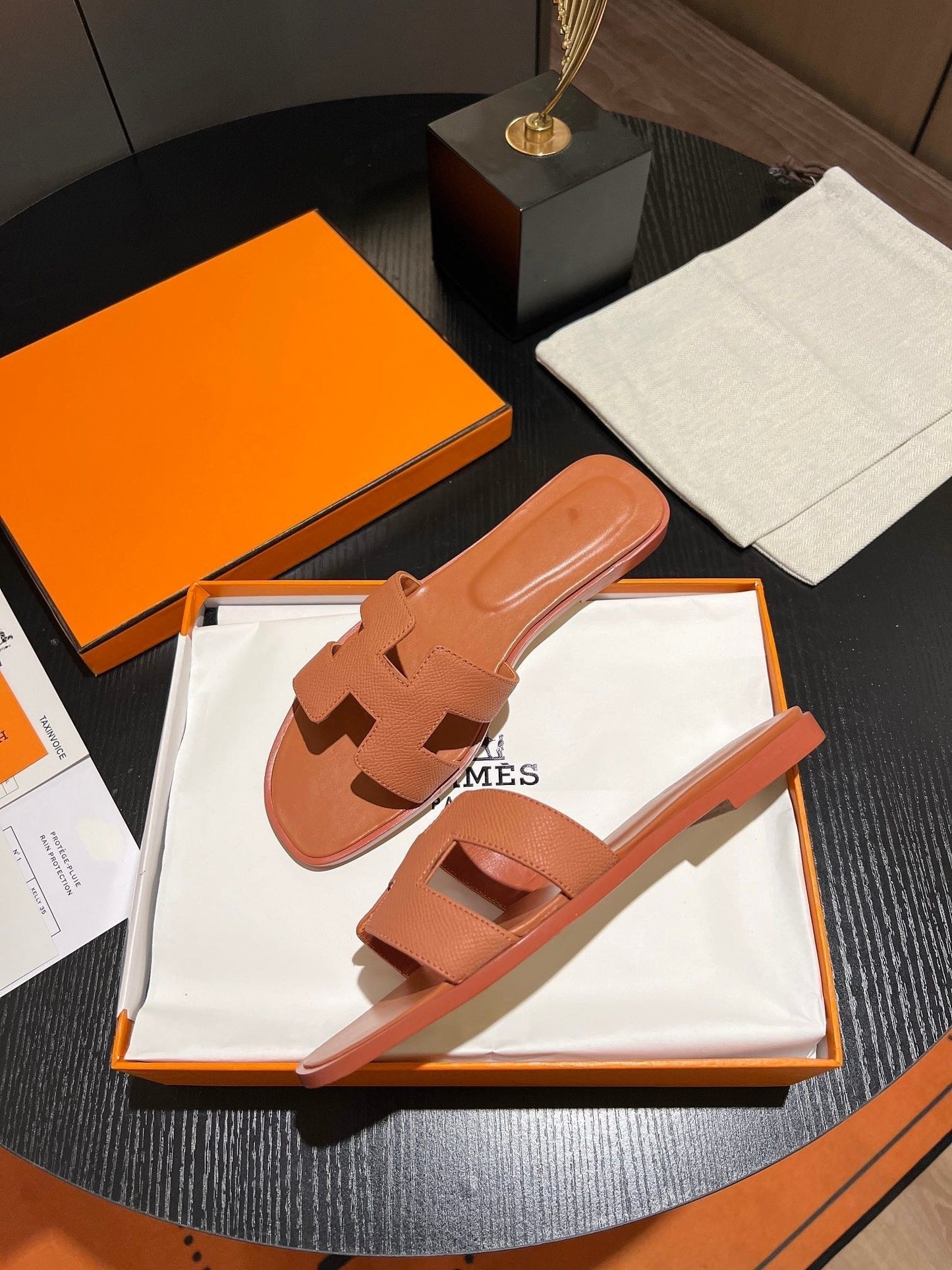 0RAN SANDAL Leather Carrot - 35