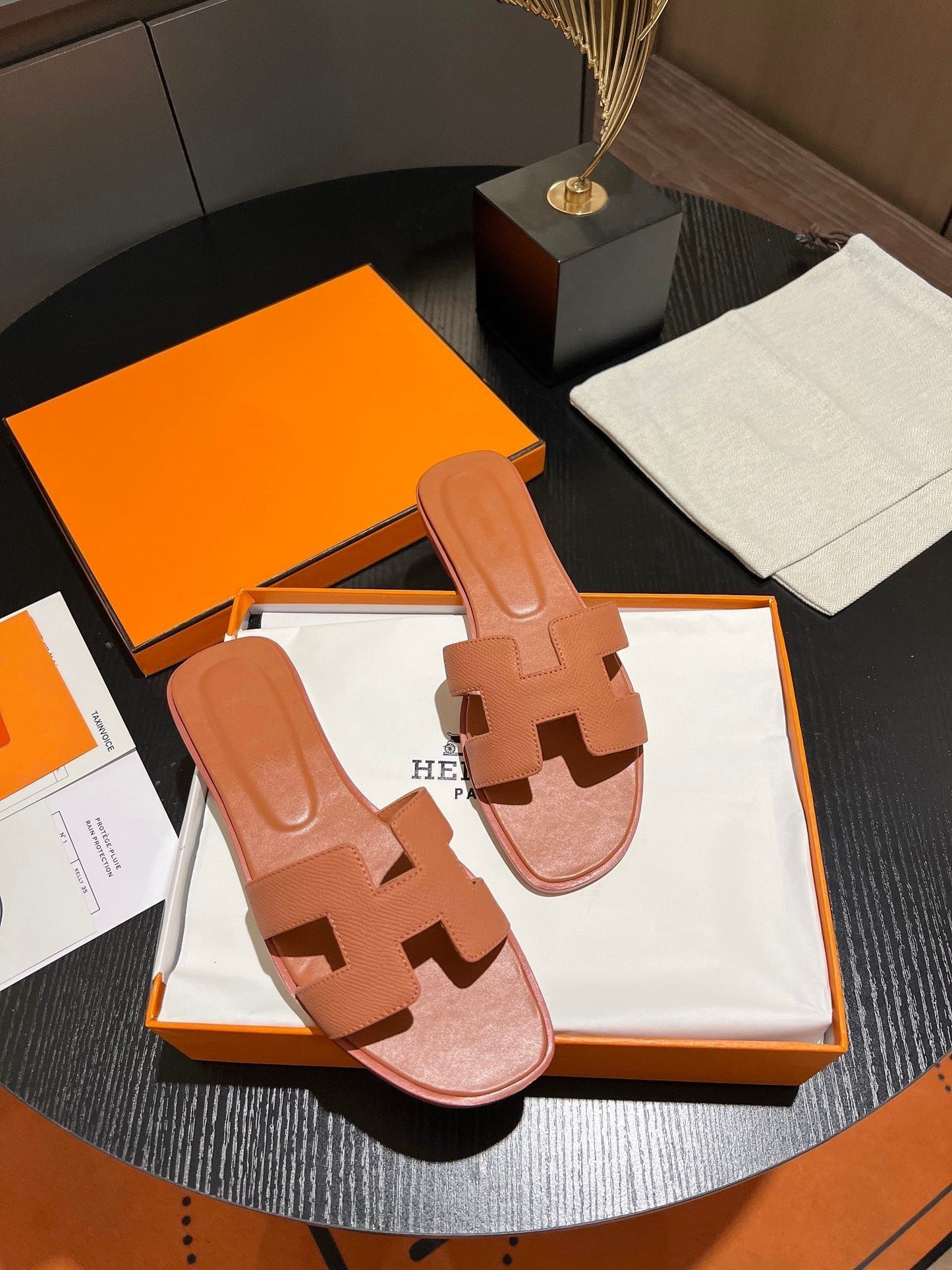 0RAN SANDAL Leather Carrot - 35