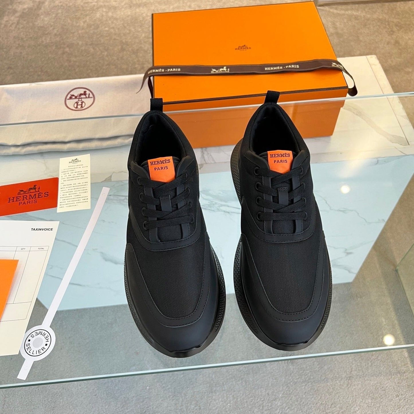 GIGA SNEAKER BLACK CALFSKIN - 35