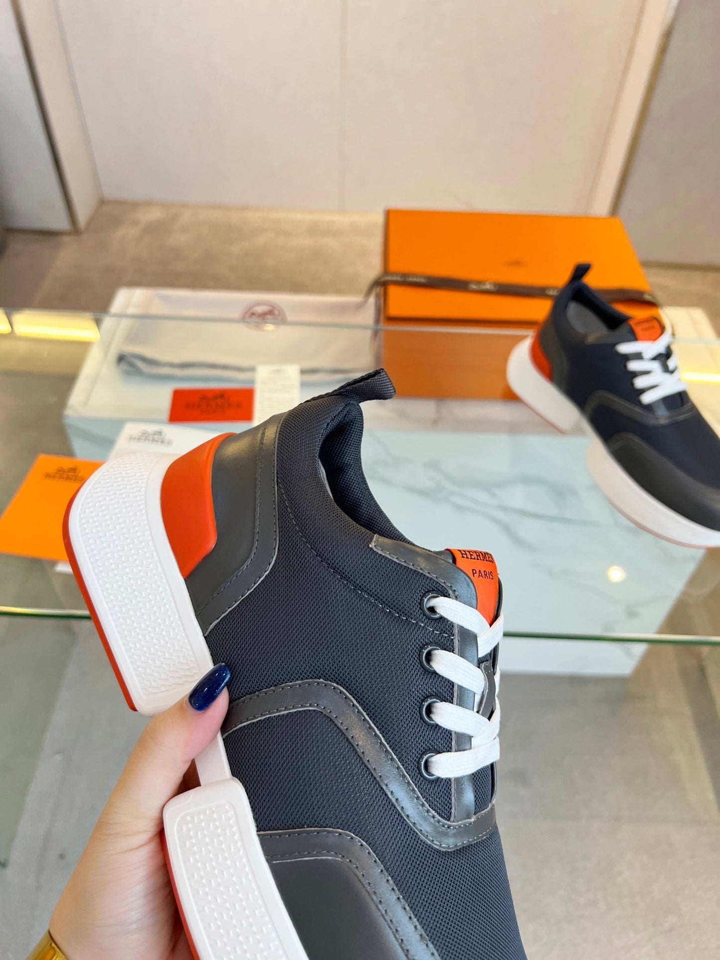 GIGA SNEAKER BLACK CALFSKIN BLACK SOLE - 35