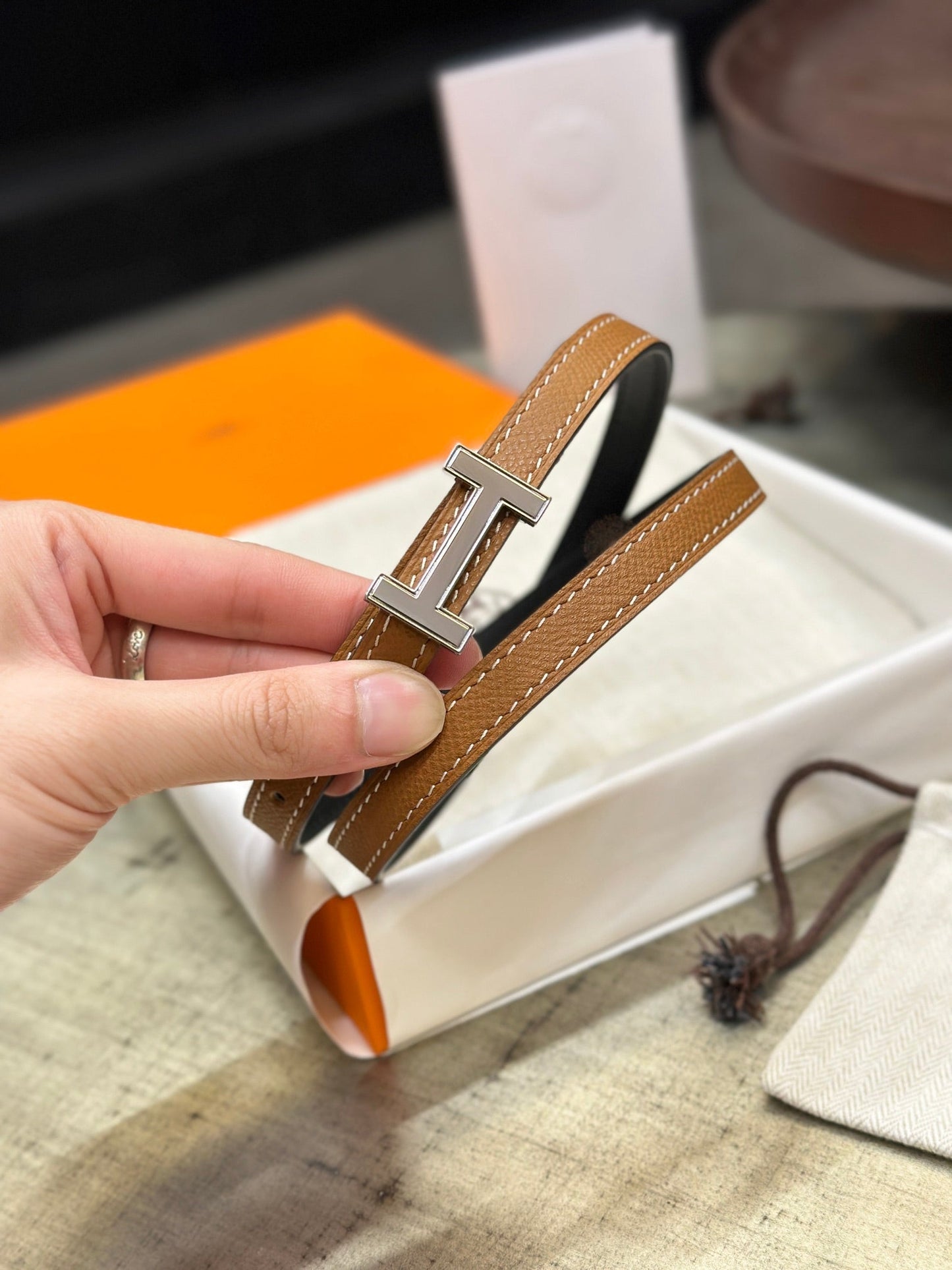 HM FOCUS BUCKLE & REVERSIBLE TAWNY BROWN AND BLACK LEATHER STRAP 13MM SILVER HARDWARE - 30