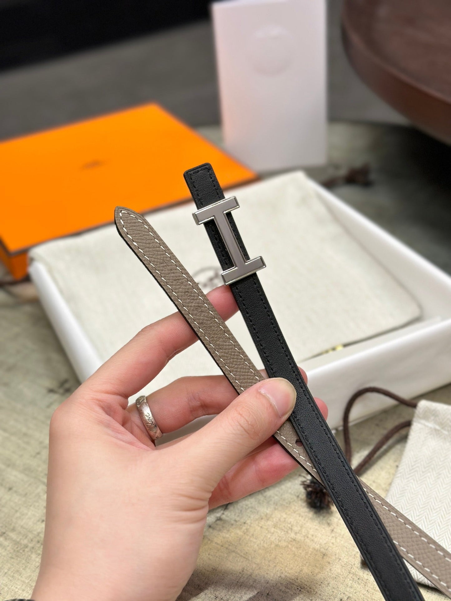 HM FOCUS BUCKLE & REVERSIBLE KHAKI BROWN AND BLACK LEATHER STRAP 13MM SILVER HARDWARE - 30