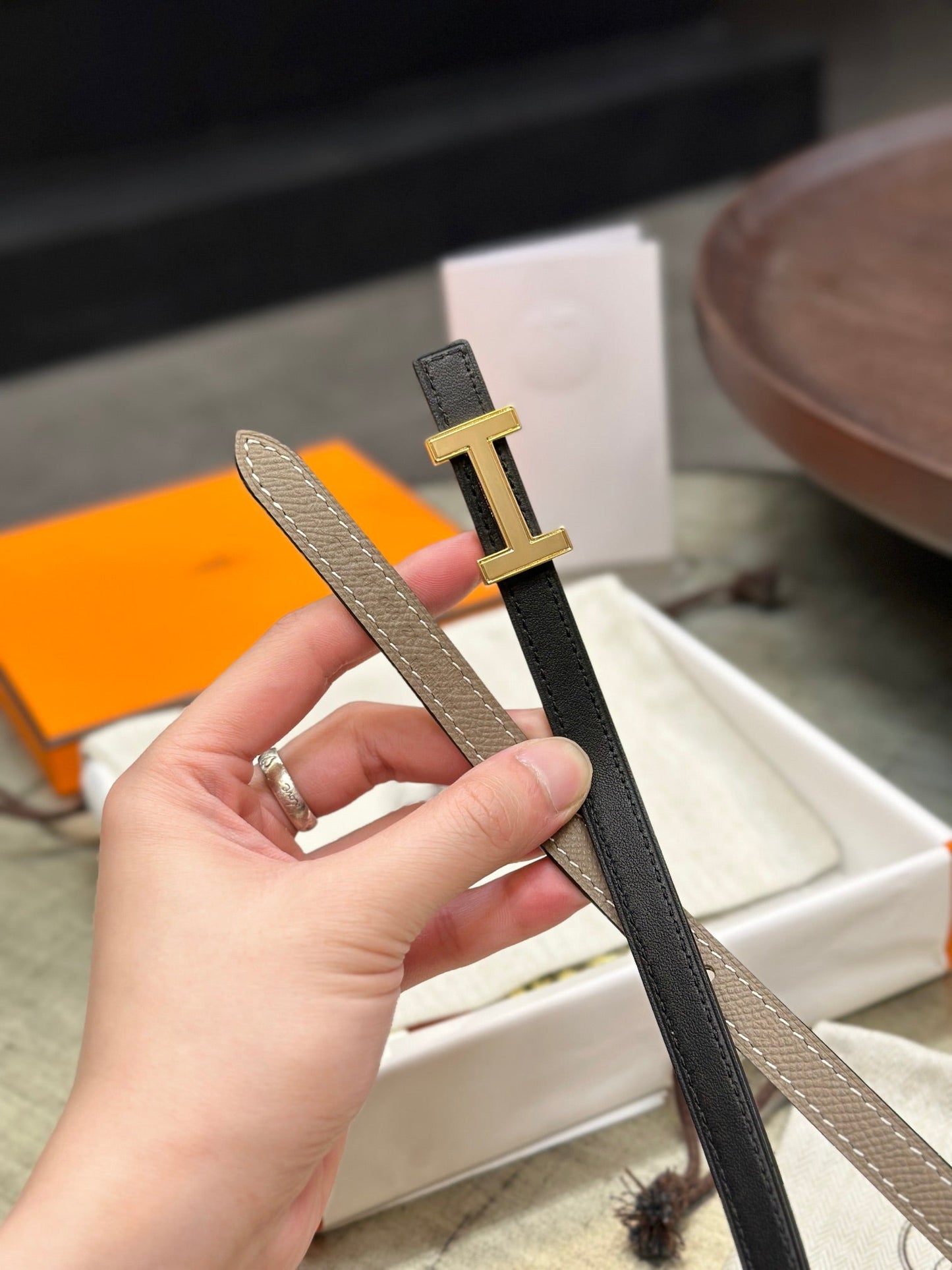 HM FOCUS BUCKLE & REVERSIBLE BLACK AND KHAKI BROWN LEATHER STRAP 13MM GOLD HARDWARE - 30