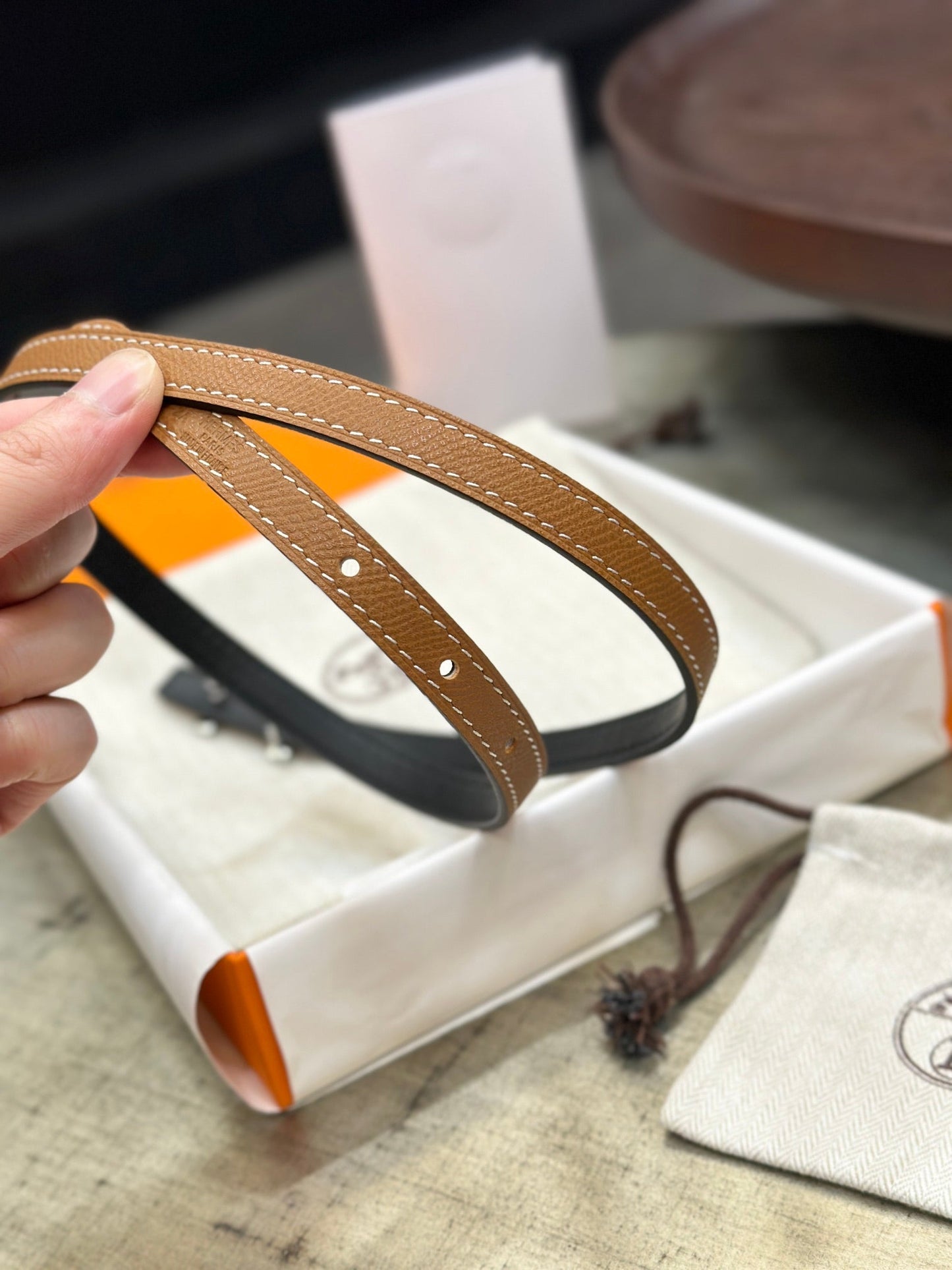 HM FOCUS BUCKLE & REVERSIBLE BLACK AND TAWNY BROWN LEATHER STRAP 13MM COPPER HARDWARE - 30