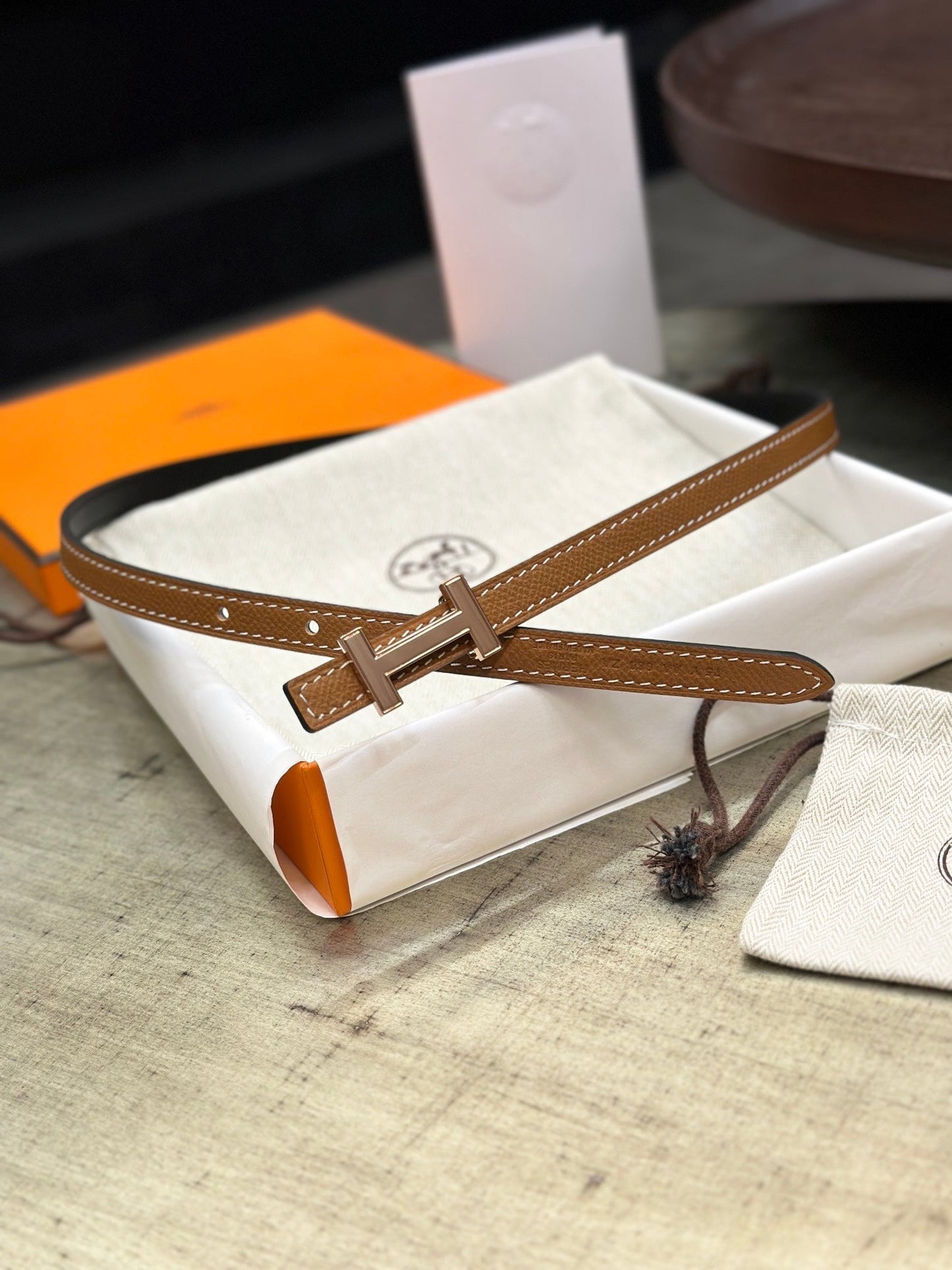 HM FOCUS BUCKLE & REVERSIBLE BLACK AND TAWNY BROWN LEATHER STRAP 13MM COPPER HARDWARE - 30