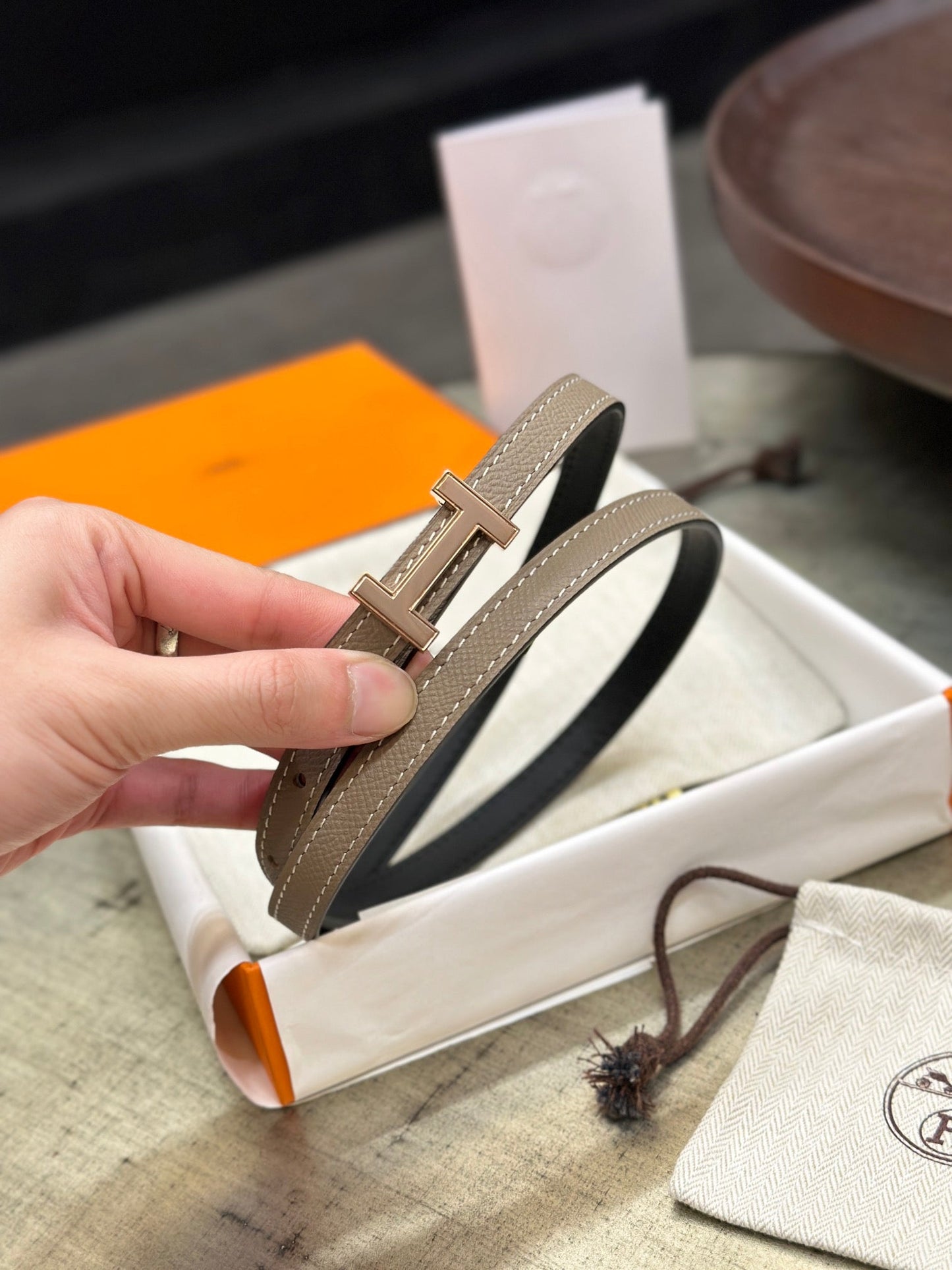 HM FOCUS BUCKLE & REVERSIBLE BLACK AND CAMEL BROWN LEATHER STRAP 13MM COPPER HARDWARE - 30