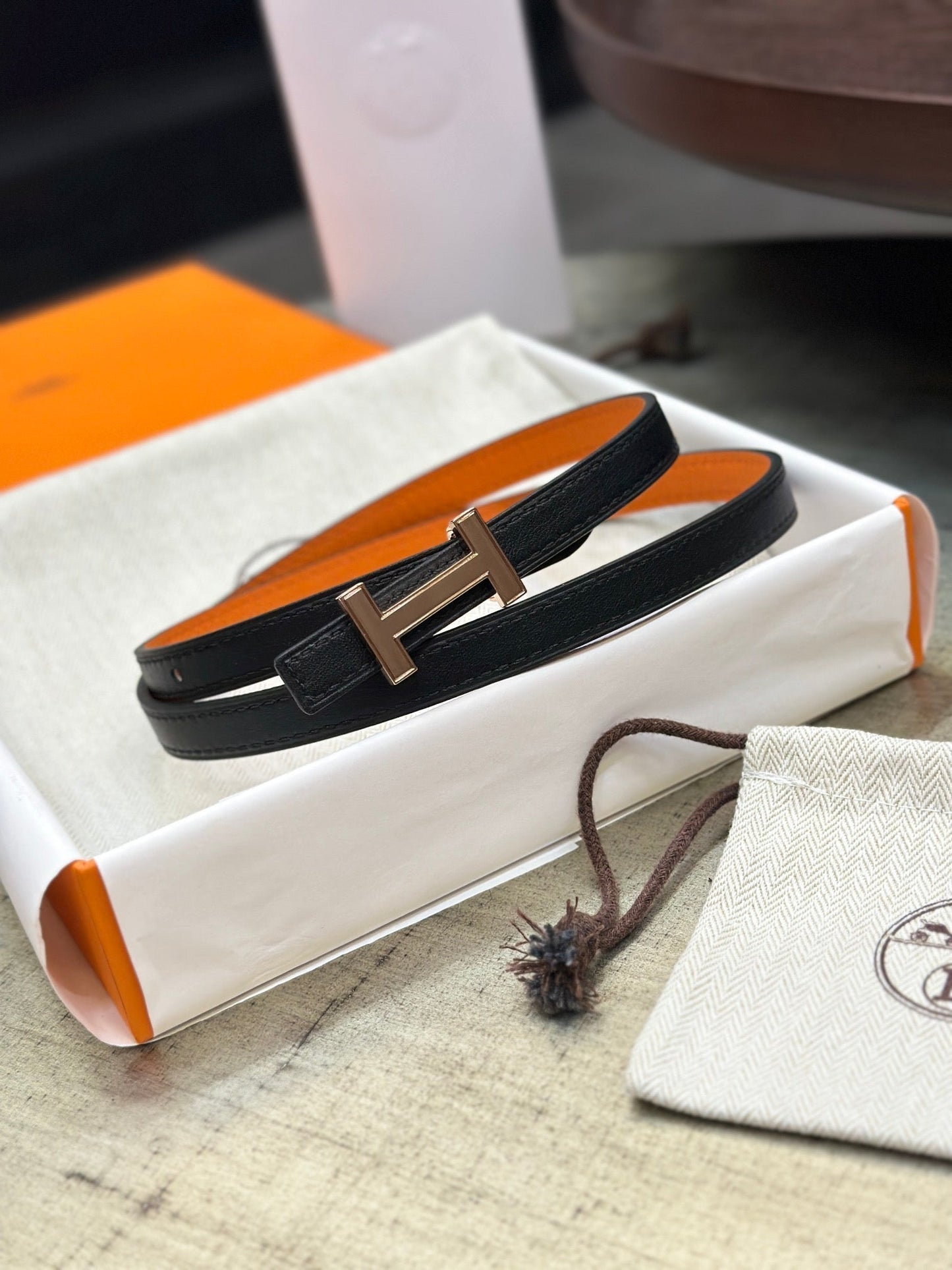 HM FOCUS BUCKLE & REVERSIBLE BLACK AND ORANGE LEATHER STRAP 13MM COPPER HARDWARE - 30