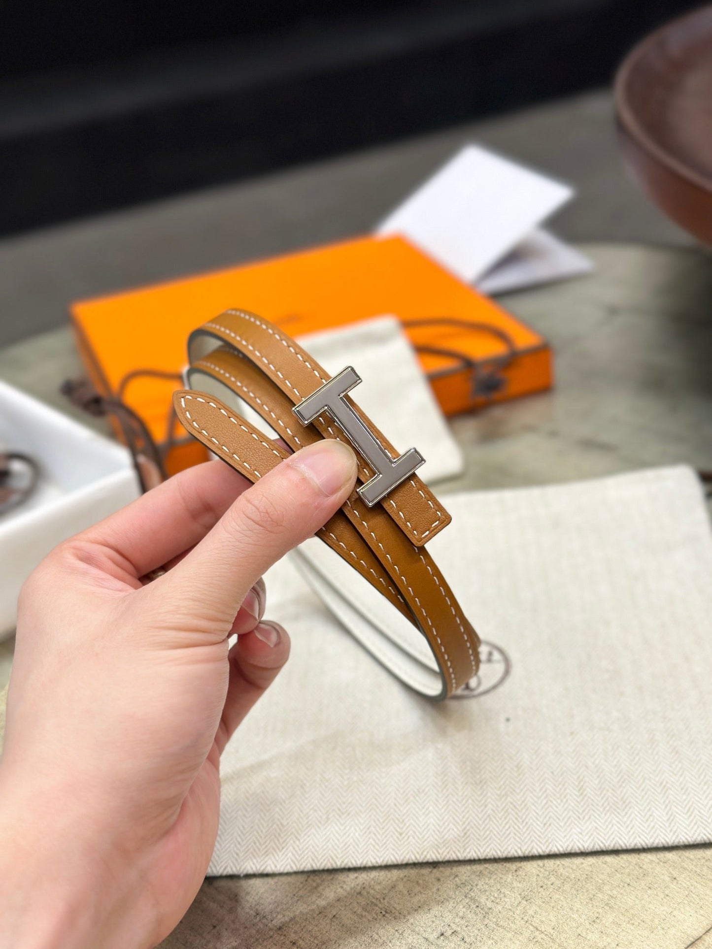 HM FOCUS BUCKLE & REVERSIBLE BRONZE BROWN AND WHITE LEATHER STRAP 13MM SILVER HARDWARE - 30
