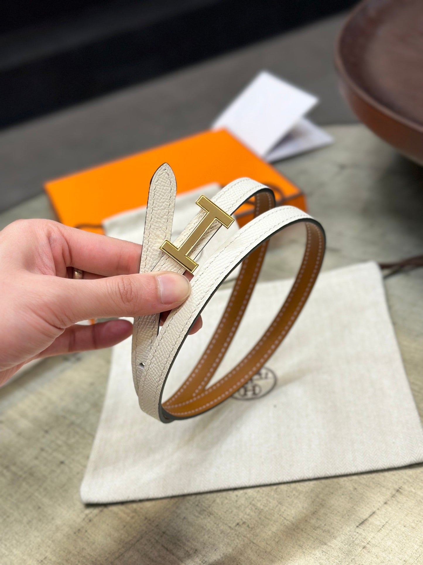 HM FOCUS BUCKLE & REVERSIBLE BRONZE BROWN AND WHITE LEATHER STRAP 13MM GOLD HARDWARE - 30