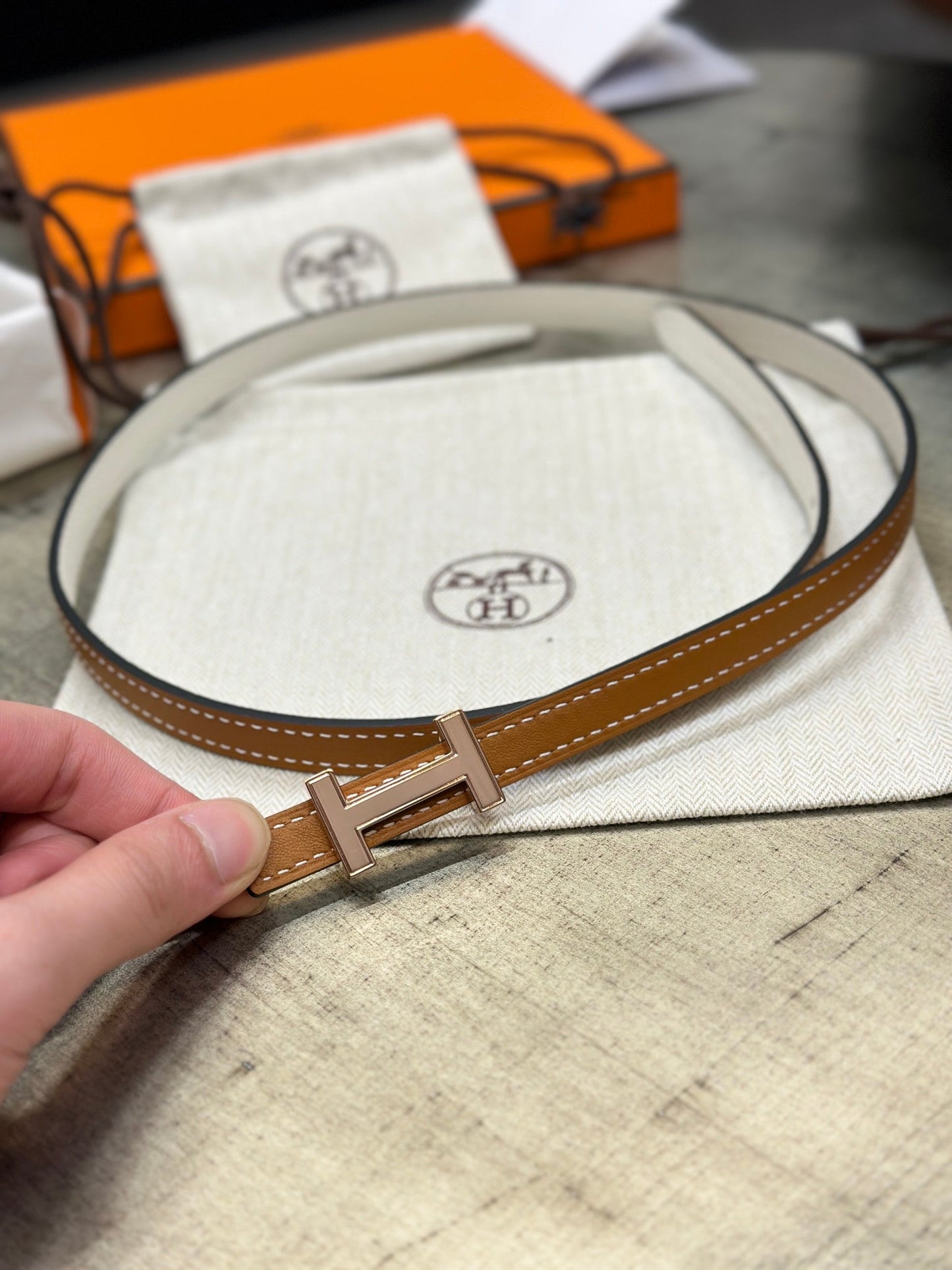 HM FOCUS BUCKLE & REVERSIBLE BRONZE BROWN AND WHITE LEATHER STRAP 13MM COPPER HARDWARE - 30