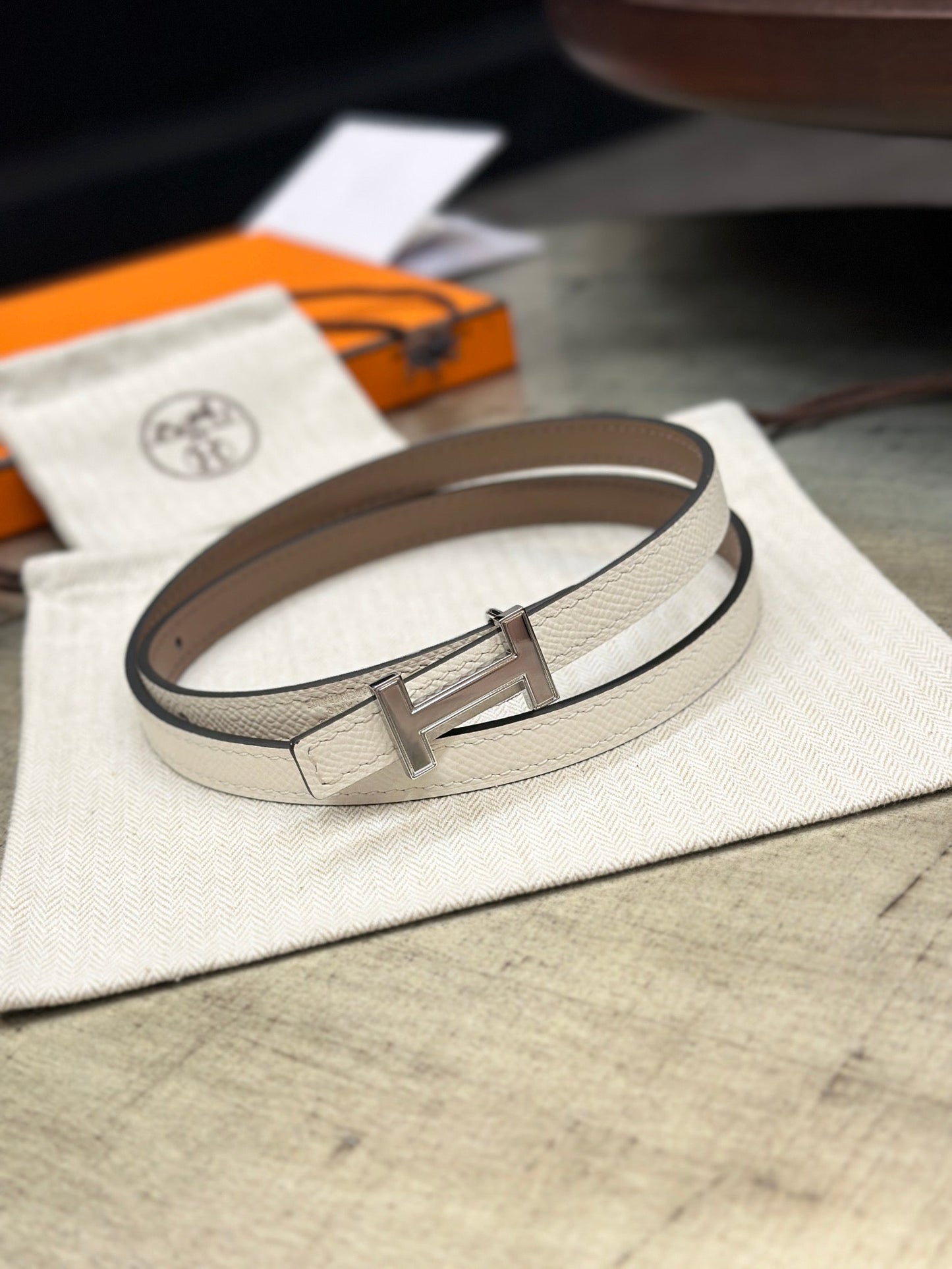 HM FOCUS BUCKLE & REVERSIBLE PEANUT BROWN AND WHITE LEATHER STRAP 13MM SILVER HARDWARE - 30