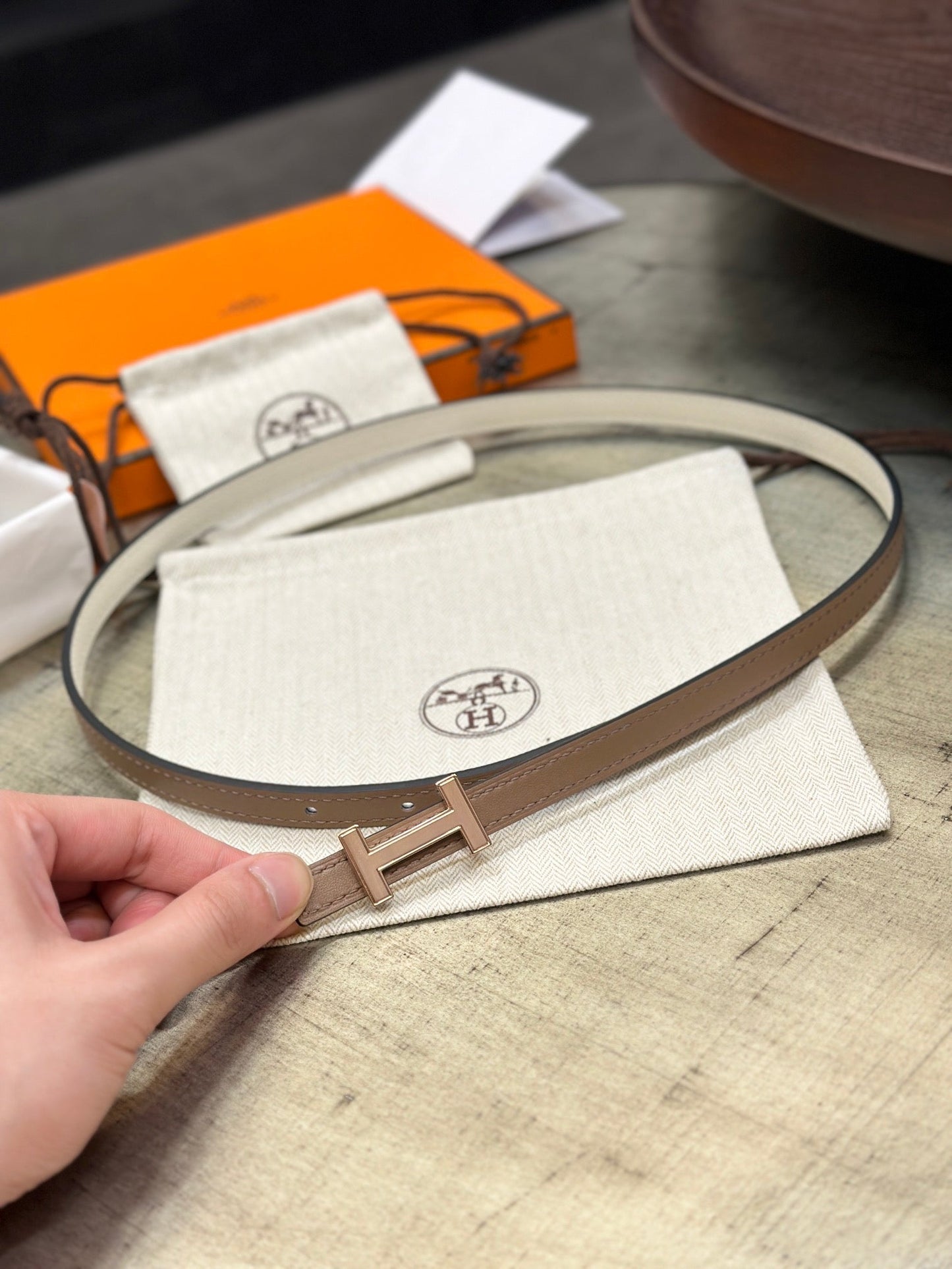 HM FOCUS BUCKLE & REVERSIBLE PEANUT BROWN AND WHITE LEATHER STRAP 13MM COPPER HARDWARE - 30