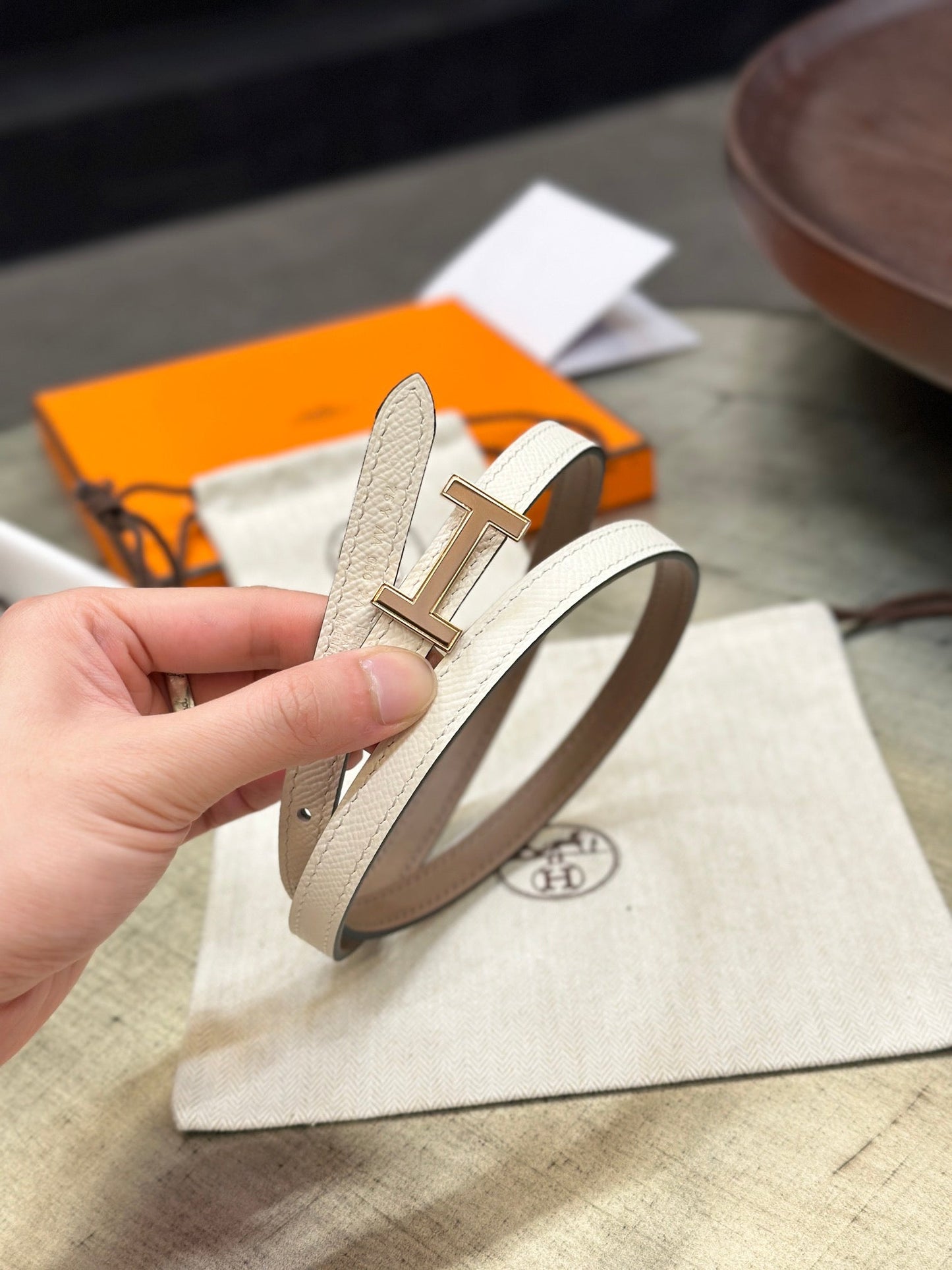 HM FOCUS BUCKLE & REVERSIBLE PEANUT BROWN AND WHITE LEATHER STRAP 13MM COPPER HARDWARE - 30