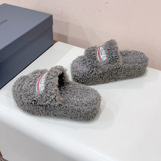 THICK-SOLED SLIPPERS IN GRAY WOOL - 35