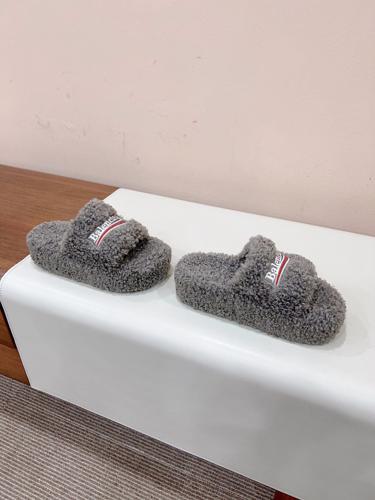 THICK-SOLED SLIPPERS IN GRAY WOOL - 35