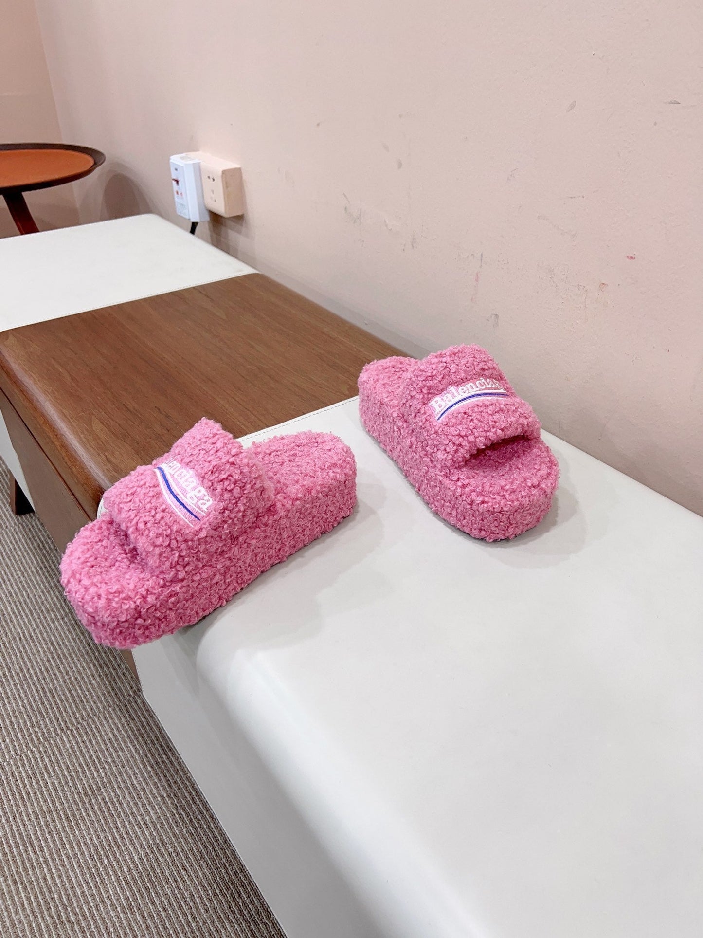 THICK-SOLED SLIPPERS IN PINK WOOL - 35