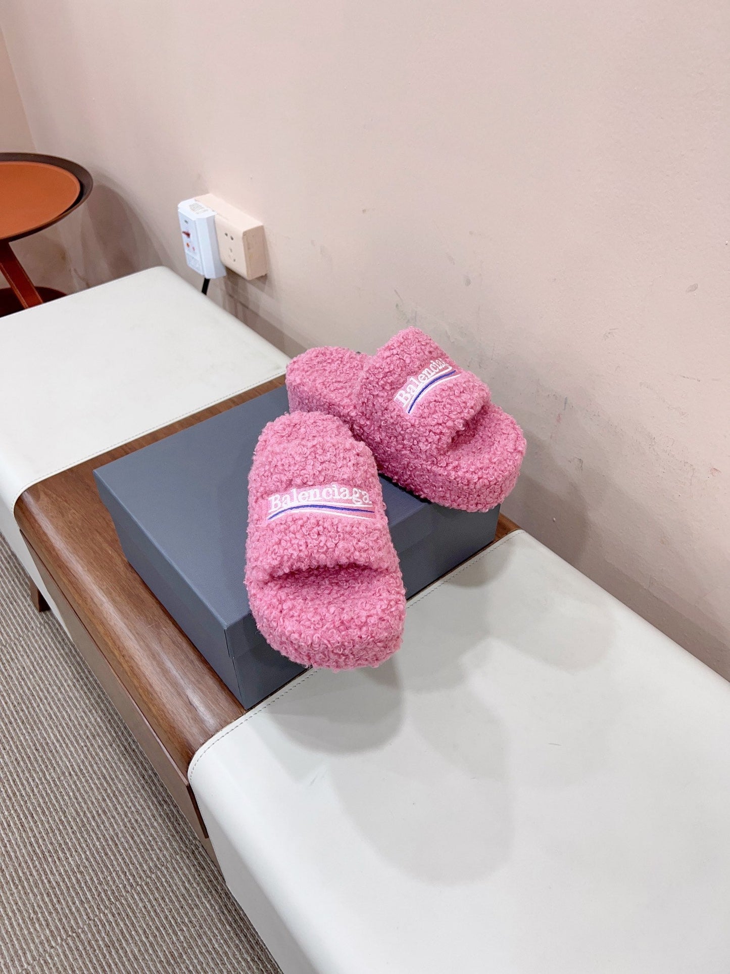 THICK-SOLED SLIPPERS IN PINK WOOL - 35