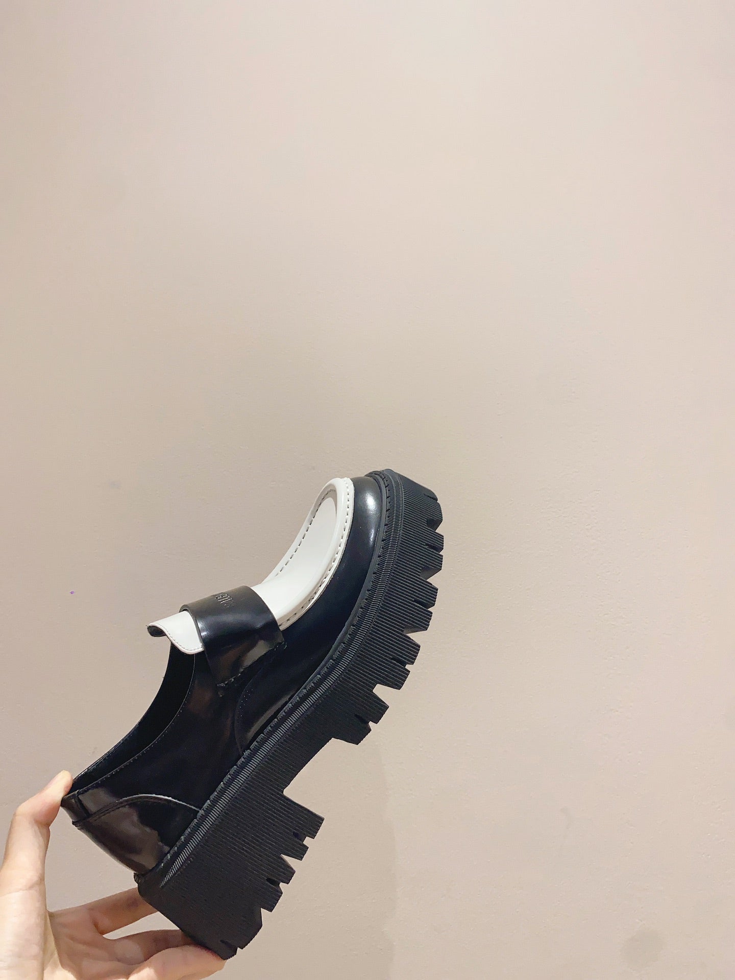 BALENCIAGA 25S LOAFERS IN BLACK MIX WHITE CALFSKIN - 35