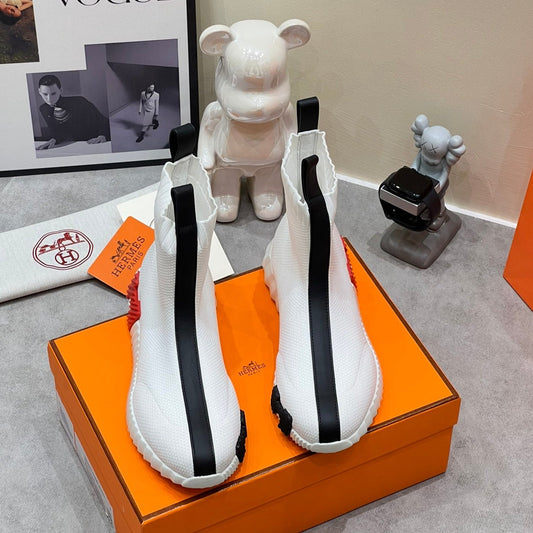H FUN CLASSIC SNEAKER STYLISH WHITE AND BLACK LINE FABRIC - 35