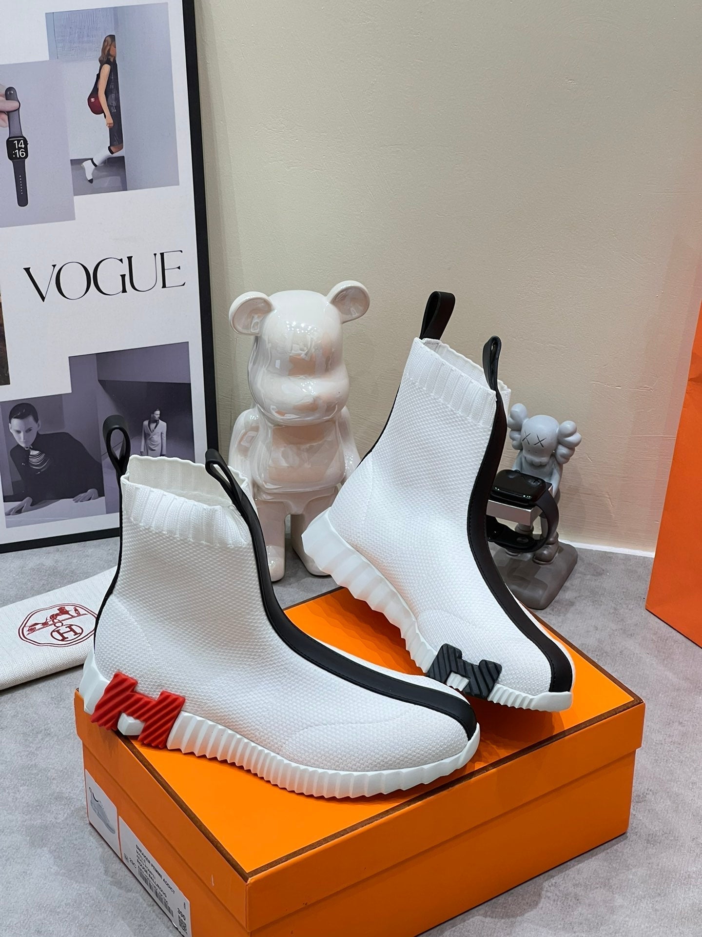 H FUN CLASSIC SNEAKER STYLISH WHITE AND BLACK LINE FABRIC - 35