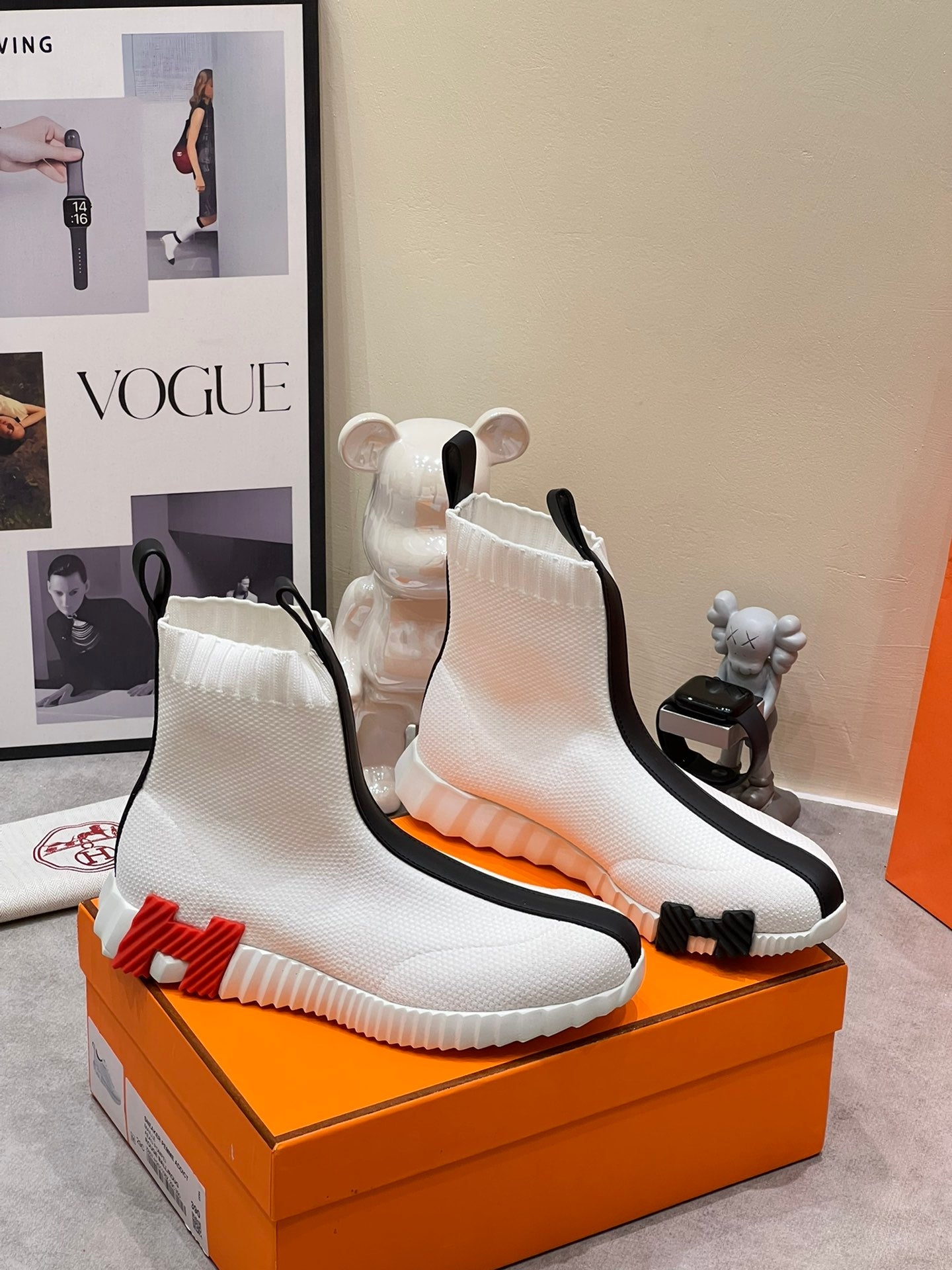 H FUN CLASSIC SNEAKER STYLISH WHITE AND BLACK LINE FABRIC - 35