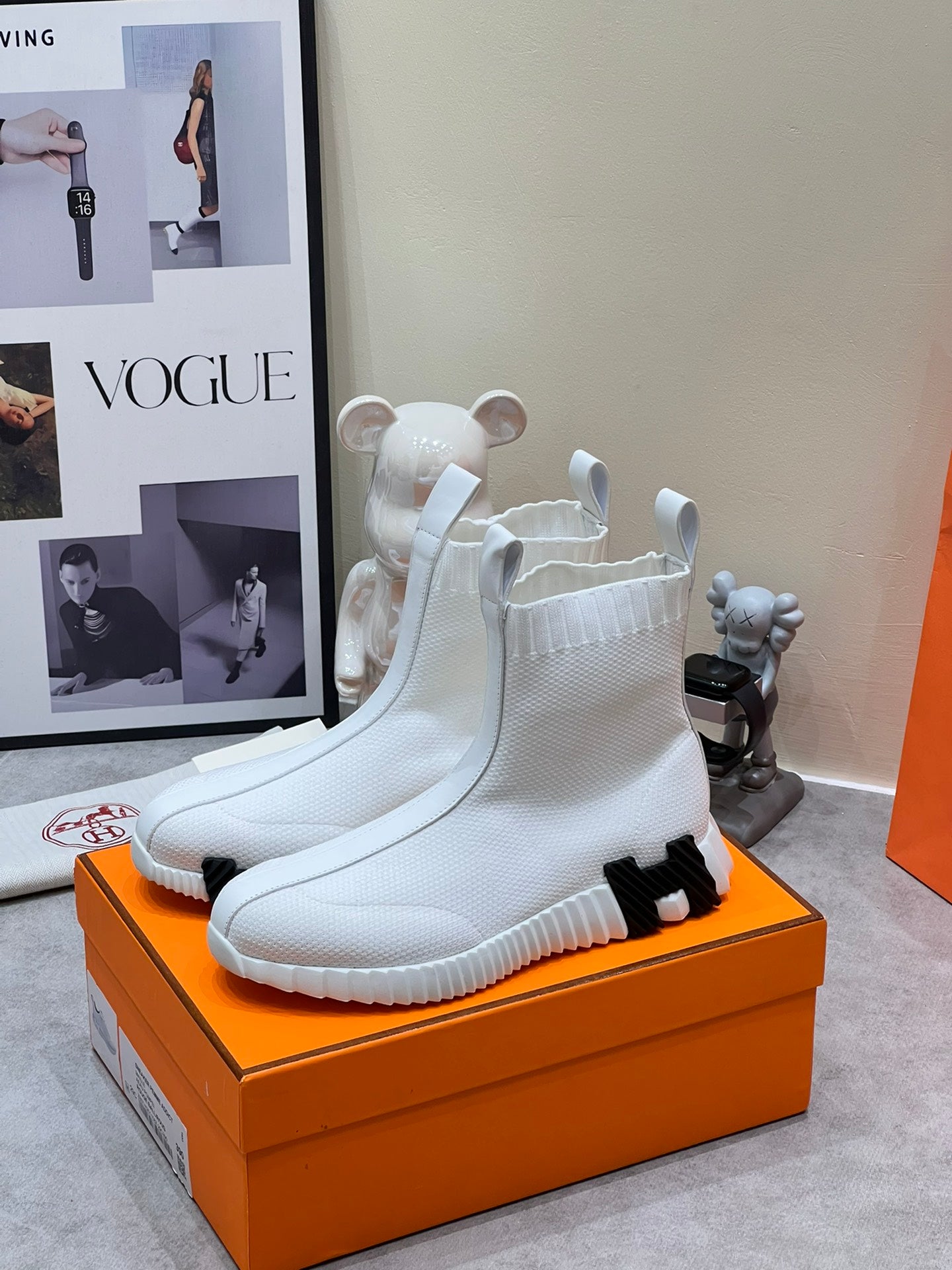 H FUN CLASSIC SNEAKER STYLISH WHITE FABRIC - 35