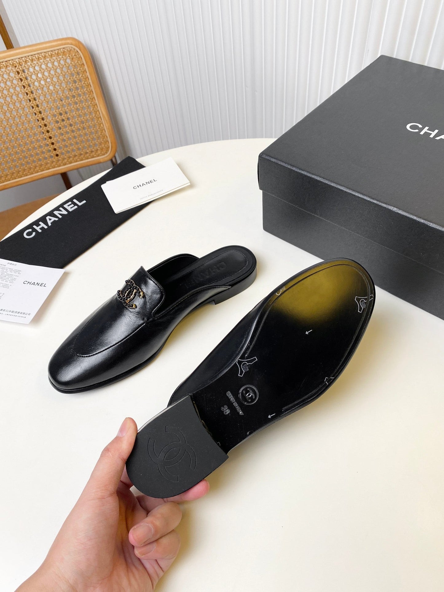 FLAT MULE IN BLACK LAMBSKIN 983818 - 35