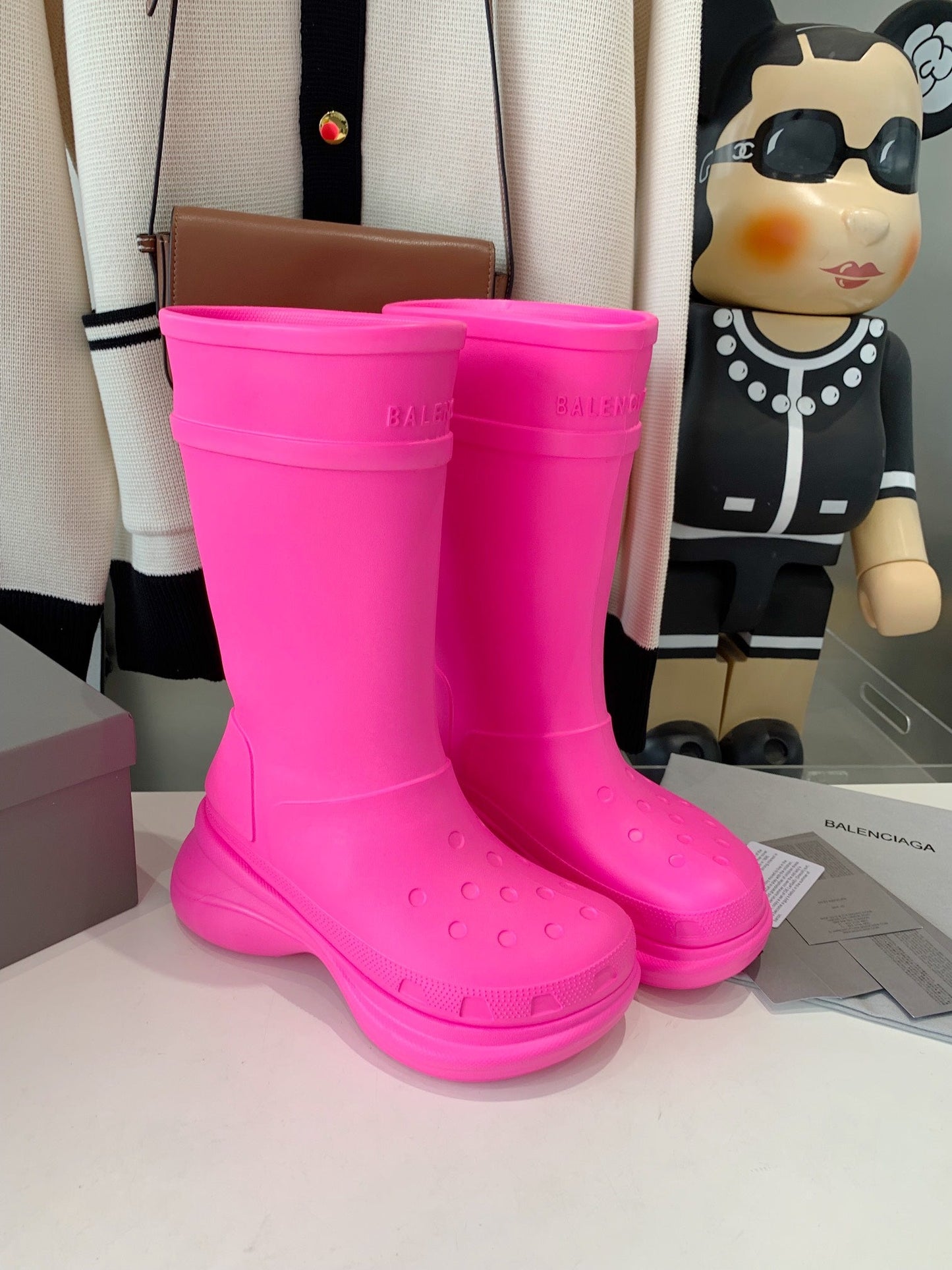 CROCS BOOTS IN BRIGHT PINK RUBBER - 35