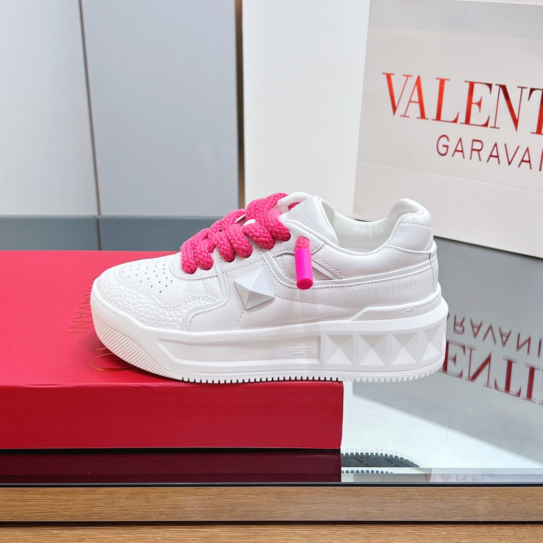 VALENTINO 25S GARAVANI ONE STUD XL PLATFORM SNEAKERS IN PINK MIX WHITE LAMBSKIN - 35