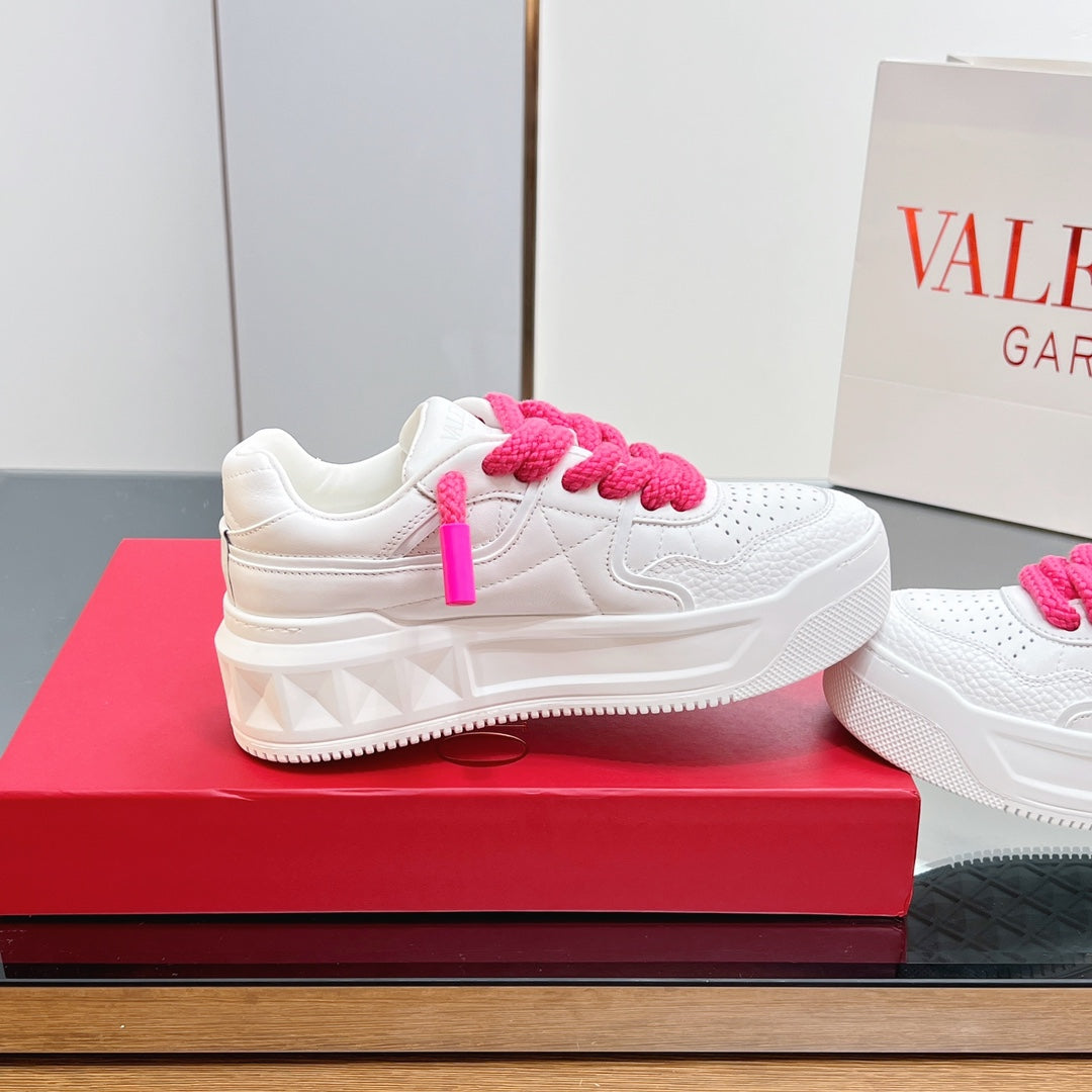 VALENTINO 25S GARAVANI ONE STUD XL PLATFORM SNEAKERS IN PINK MIX WHITE LAMBSKIN - 35